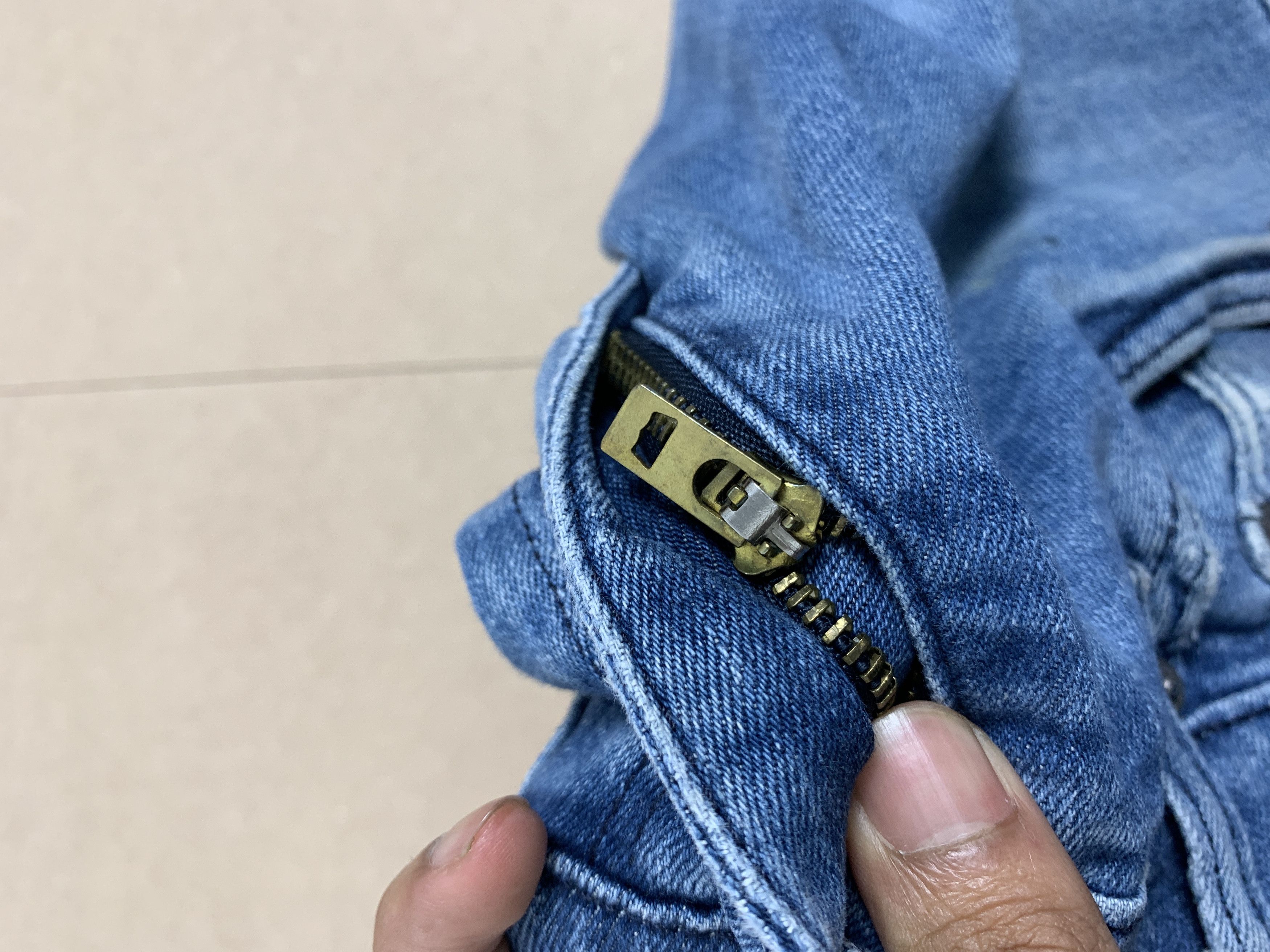 Levi's × Vintage Vintage Levis 514 Straight Cut Faded Blue Jeans Size US 30 / EU 46 - 22 Thumbnail