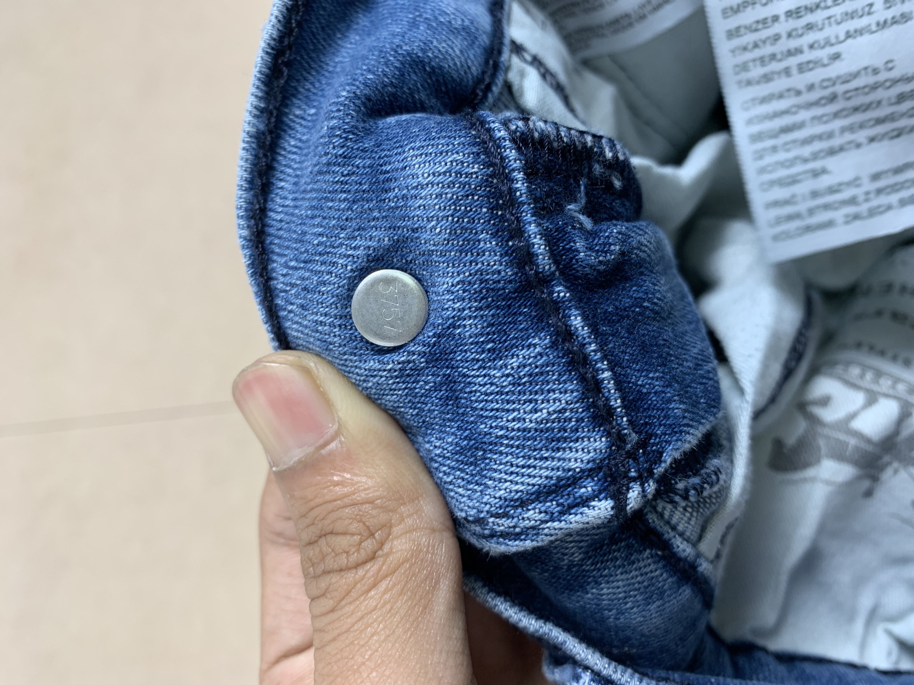 Levi's × Vintage Vintage Levis 514 Straight Cut Faded Blue Jeans Size US 30 / EU 46 - 20 Thumbnail