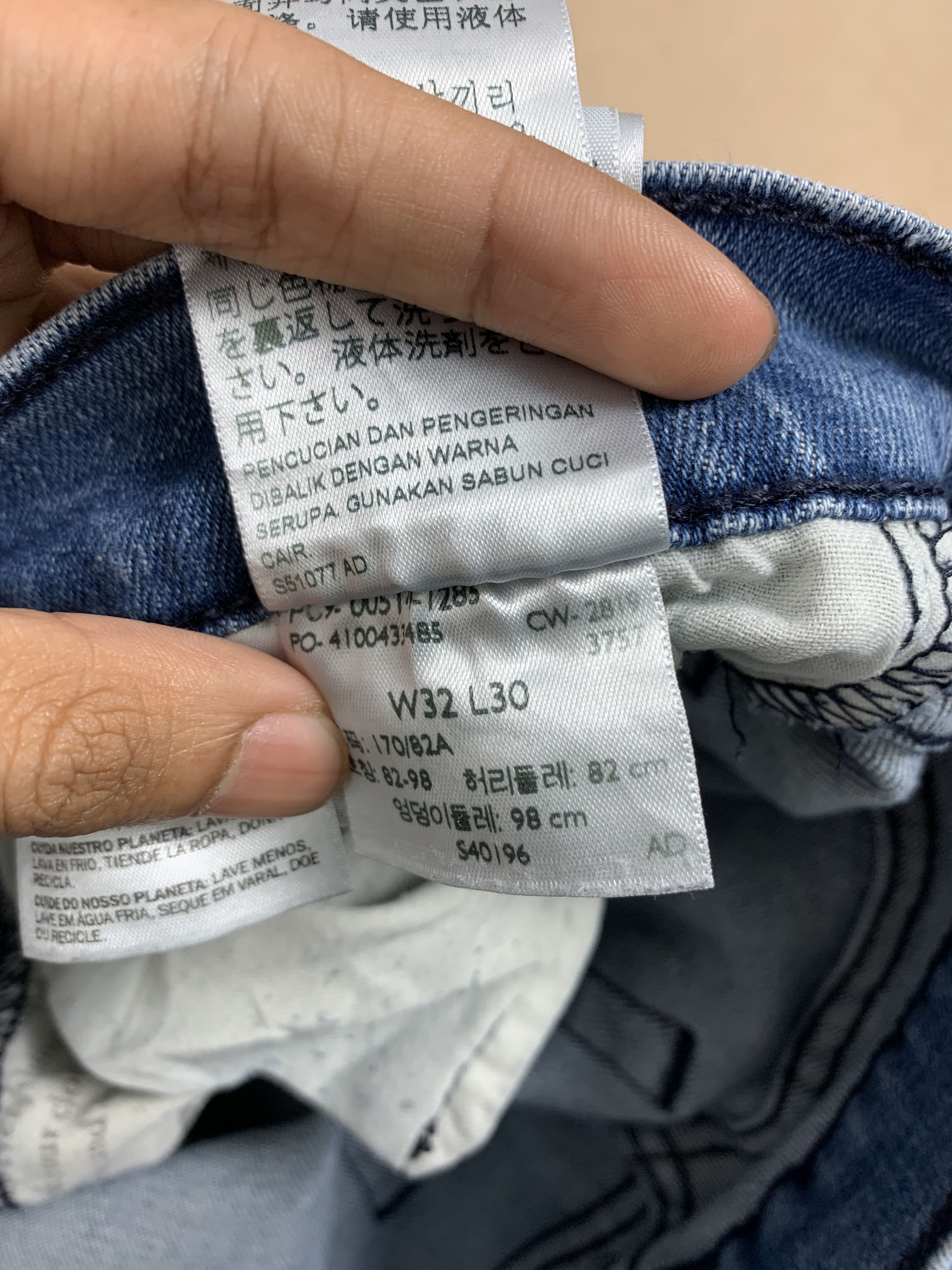 Levi's × Vintage Vintage Levis 514 Straight Cut Faded Blue Jeans Size US 30 / EU 46 - 19 Thumbnail