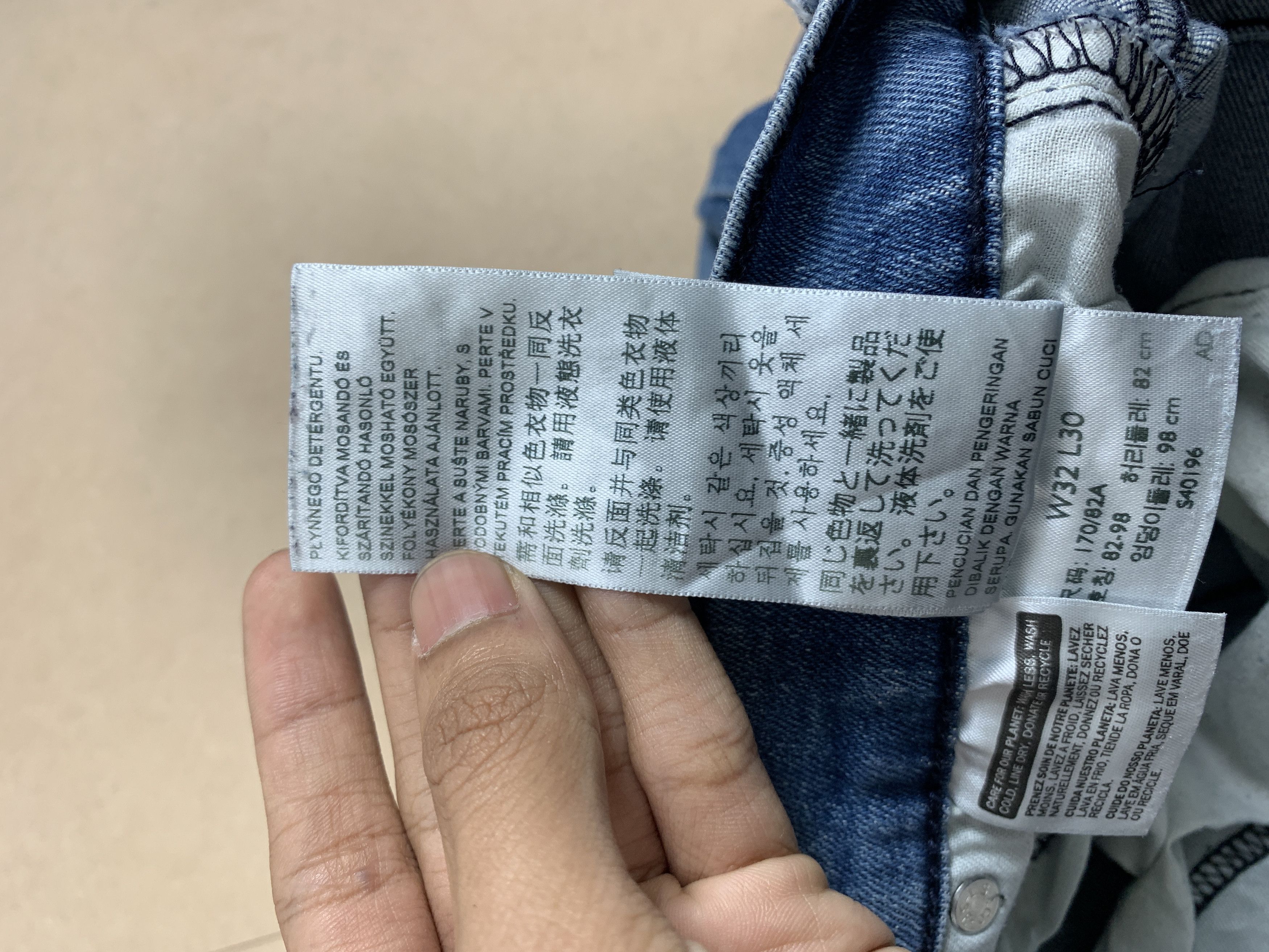 Levi's × Vintage Vintage Levis 514 Straight Cut Faded Blue Jeans Size US 30 / EU 46 - 17 Thumbnail