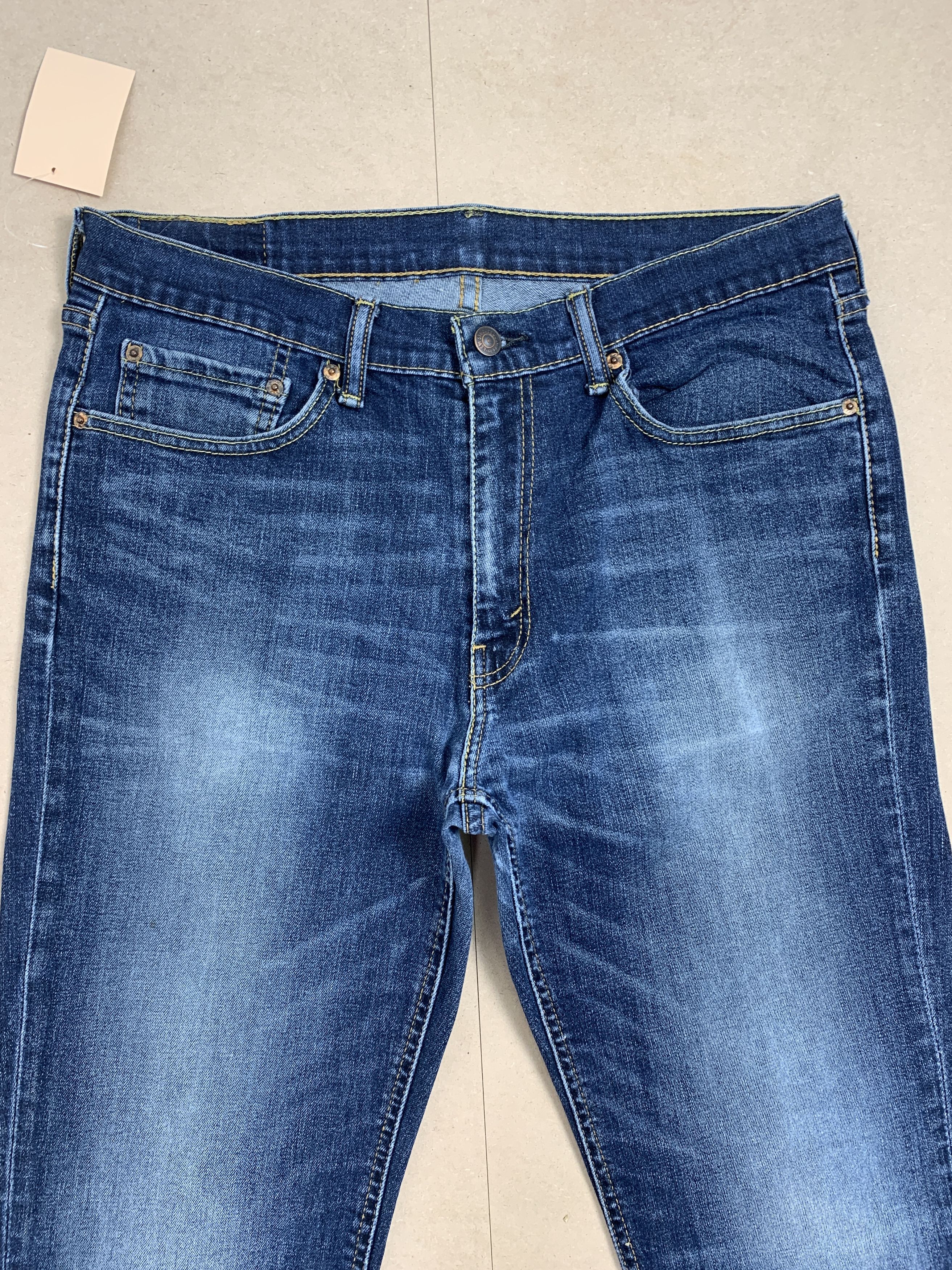 Levi's Vintage Levis 541 Straight Cut Faded Blue Jeans Size US 33 - 2 Thumbnail