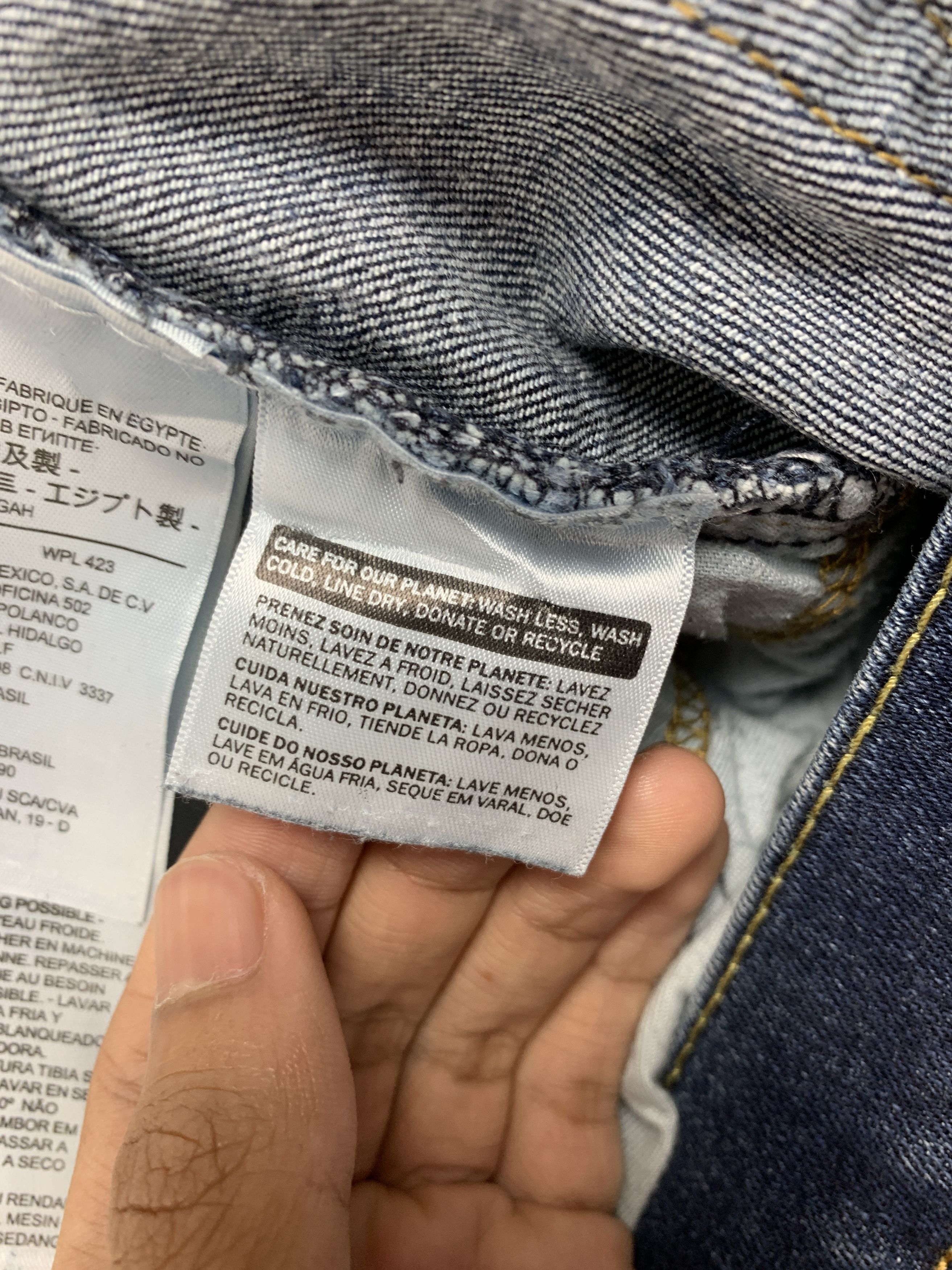 Levi's Vintage Levis 541 Straight Cut Faded Blue Jeans Size US 33 - 11 Thumbnail