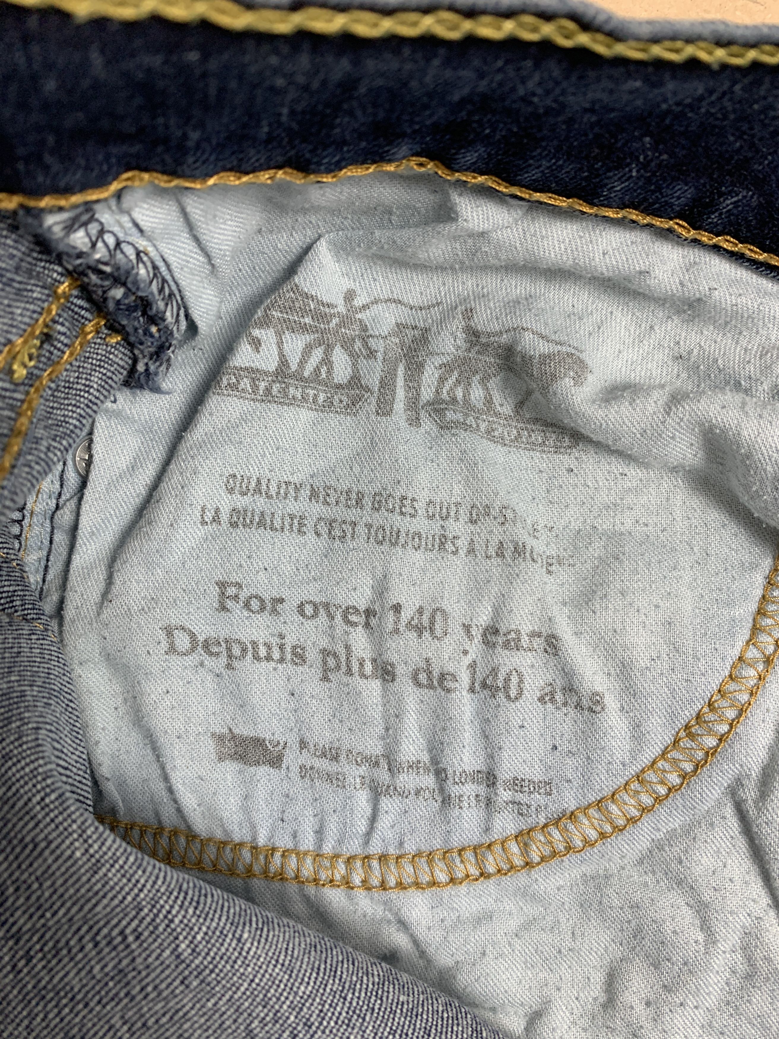 Levi's Vintage Levis 541 Straight Cut Faded Blue Jeans Size US 33 - 10 Thumbnail