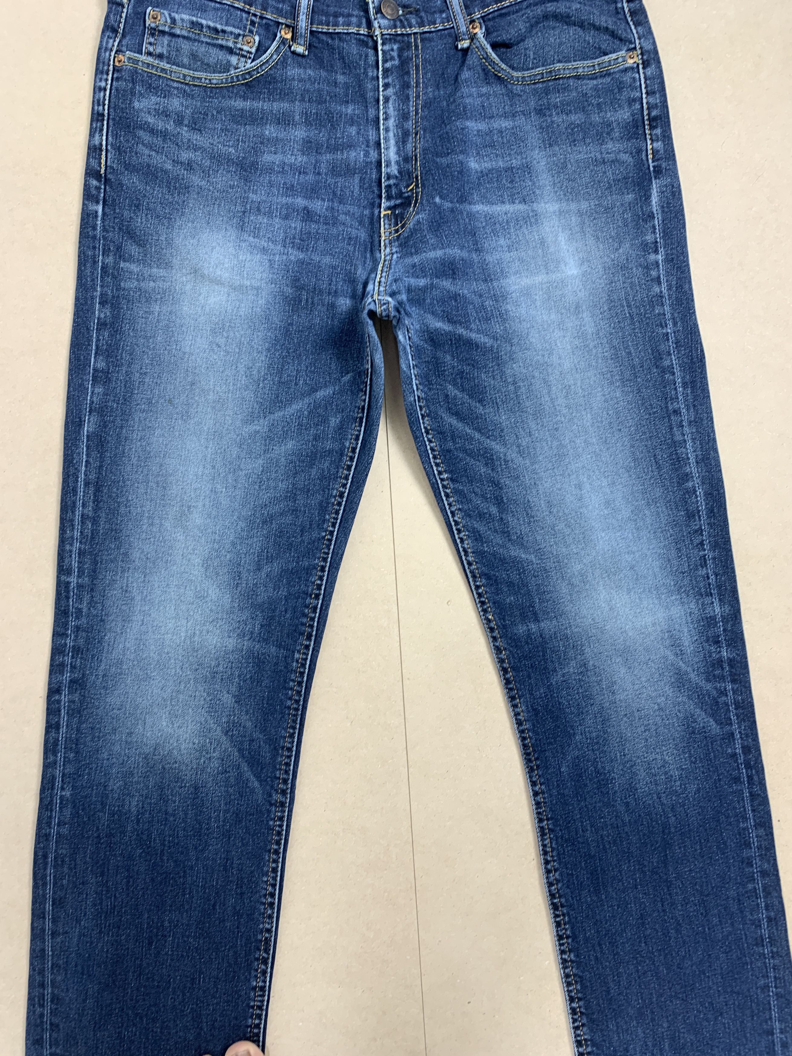 Levi's Vintage Levis 541 Straight Cut Faded Blue Jeans Size US 33 - 3 Thumbnail