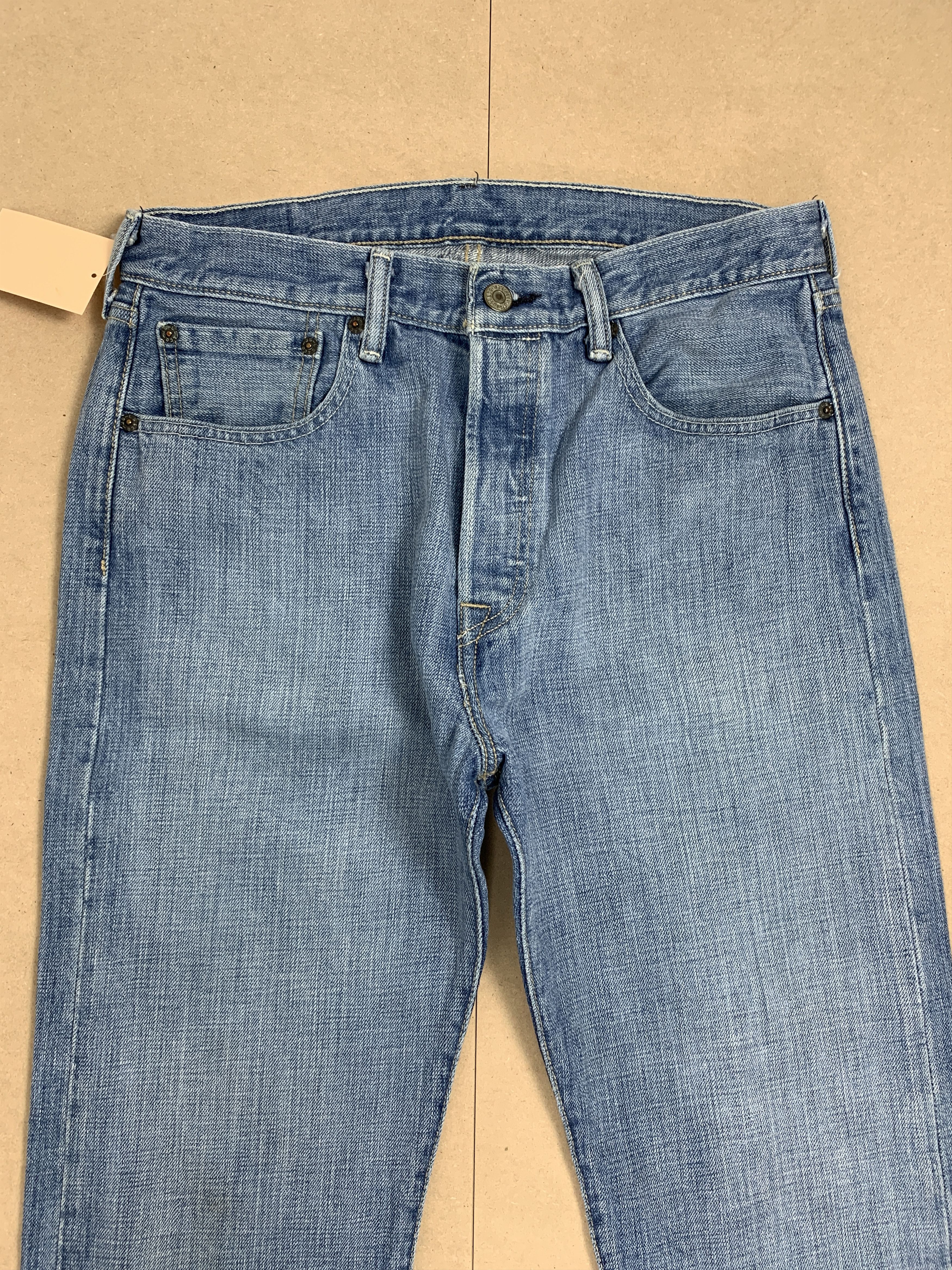 Levi's Vintage Levis 501 90s Straight Cut Faded Jeans P0349 Size US 31 - 2 Thumbnail