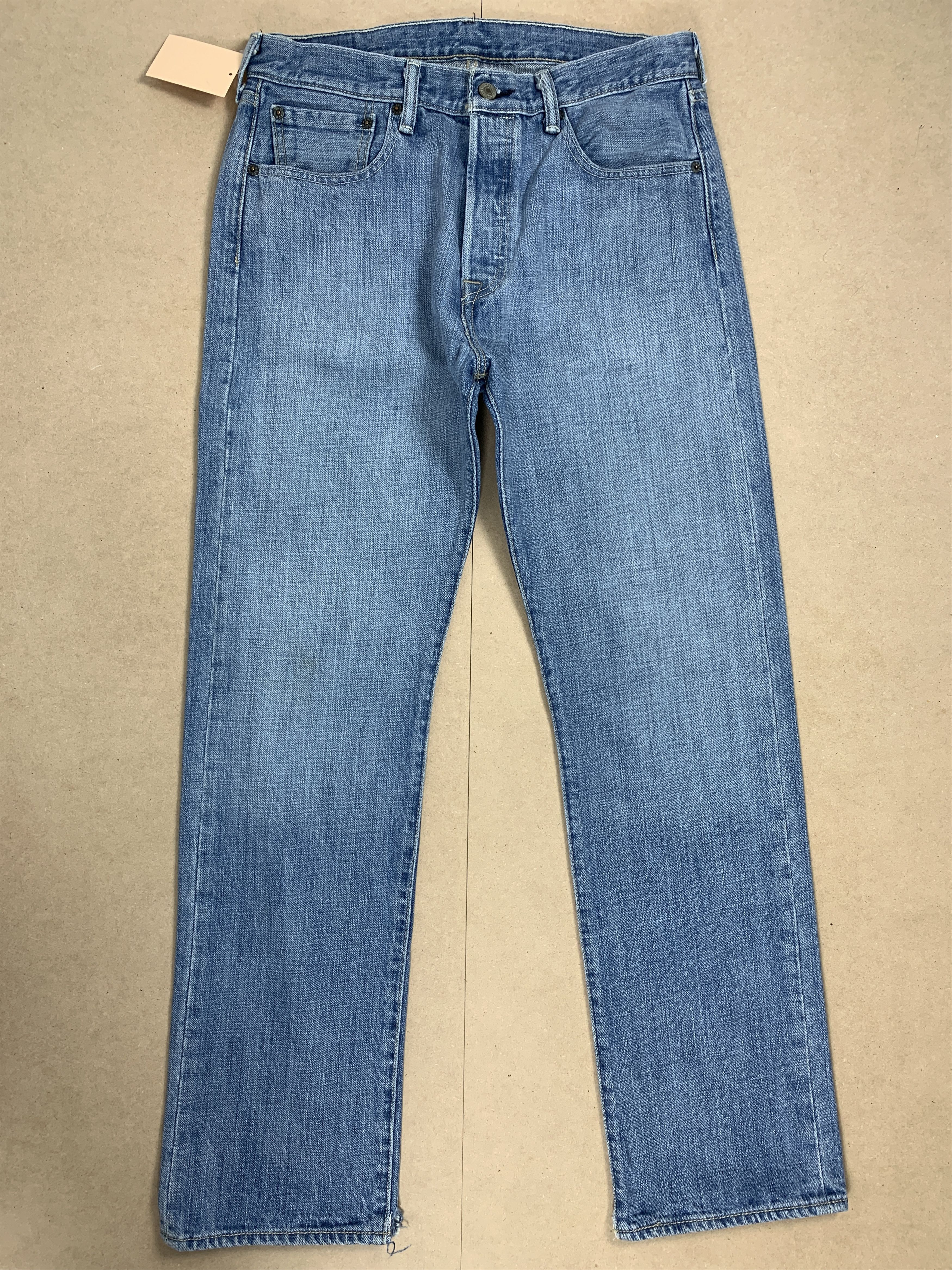 image of Levis 501 90's Straight Cut Faded Mid Wash Jeans in Midwash, Men's (Size 31)