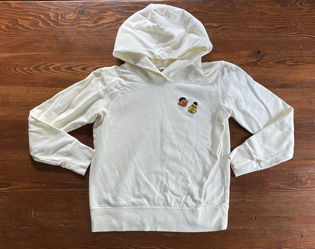 Kaws × Uniqlo UT Kaws Sesame Street Bert & Ernie Women’s Hoodie Sweatshirt Size S / US 4 / IT 40 - 2 Thumbnail