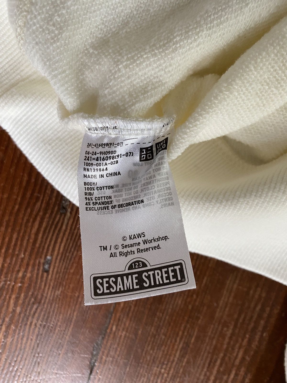 Kaws × Uniqlo UT Kaws Sesame Street Bert & Ernie Women’s Hoodie Sweatshirt Size S / US 4 / IT 40 - 11 Thumbnail