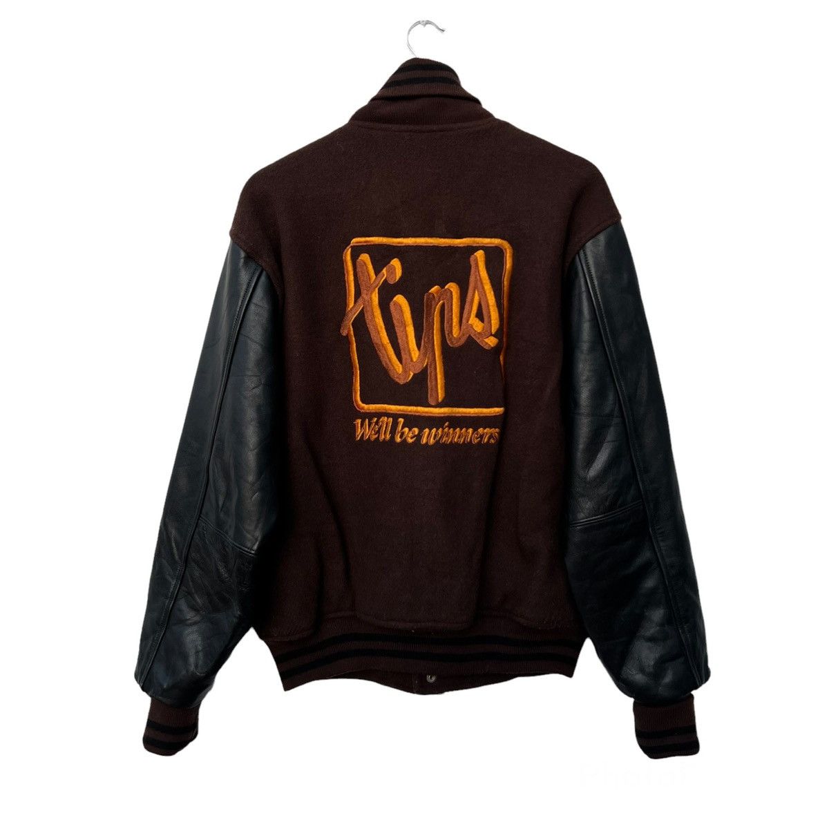 Japanese Brand JANNU MEJIRO TOKYO VARSITY JACKET LEATHER HANDLING BIG LOGO Size US L / EU 52-54 / 3 - 1 Thumbnail