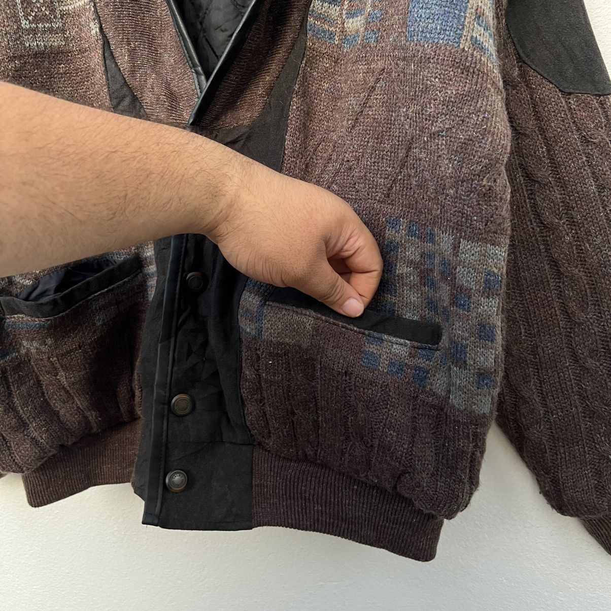 Japanese Brand VINTAGE CALRO VALENTINO PRINTED DESIGN CARDIGAN WOOL Size US L / EU 52-54 / 3 - 9 Thumbnail
