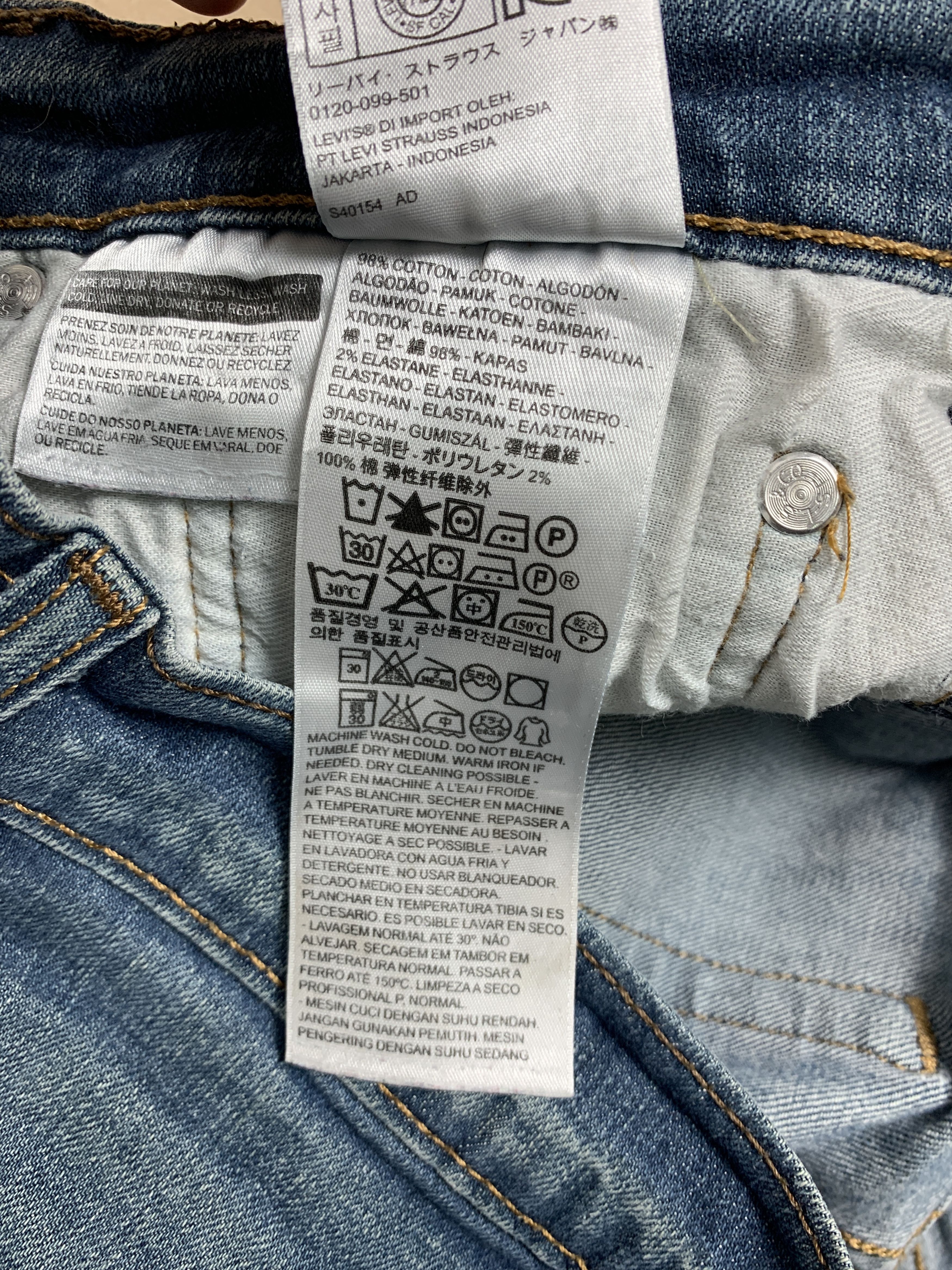 Levi's × Vintage Vintage LEVI'S 541 Distressed Faded Mid Wash Jeans Size US 32 / EU 48 - 14 Thumbnail