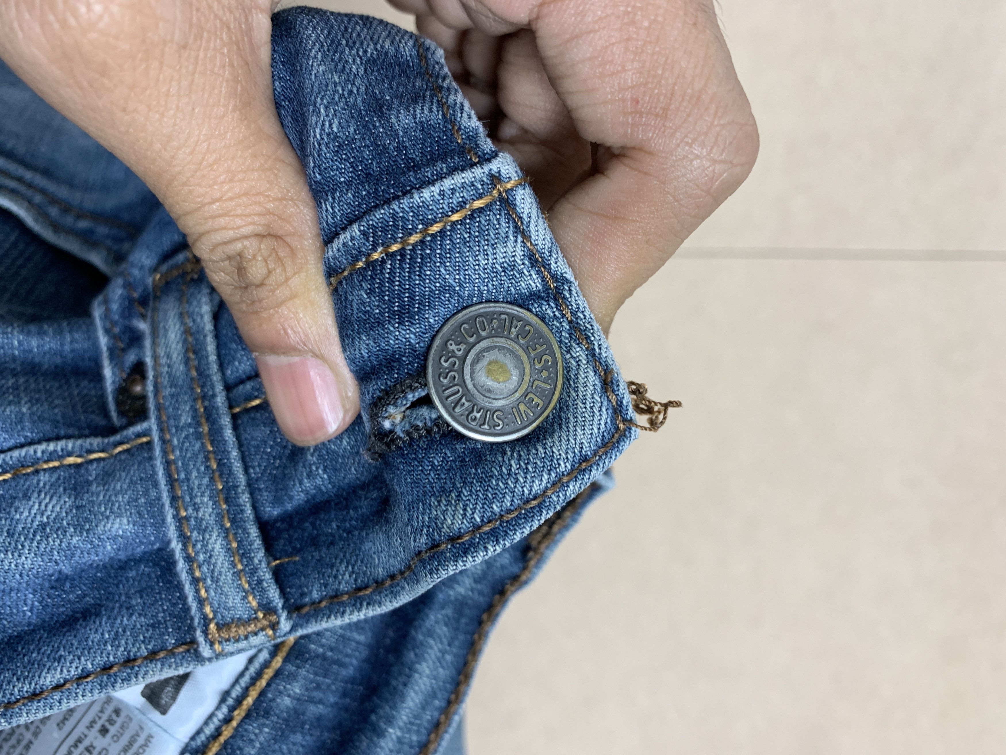 Levi's × Vintage Vintage LEVI'S 541 Distressed Faded Mid Wash Jeans Size US 32 / EU 48 - 18 Thumbnail