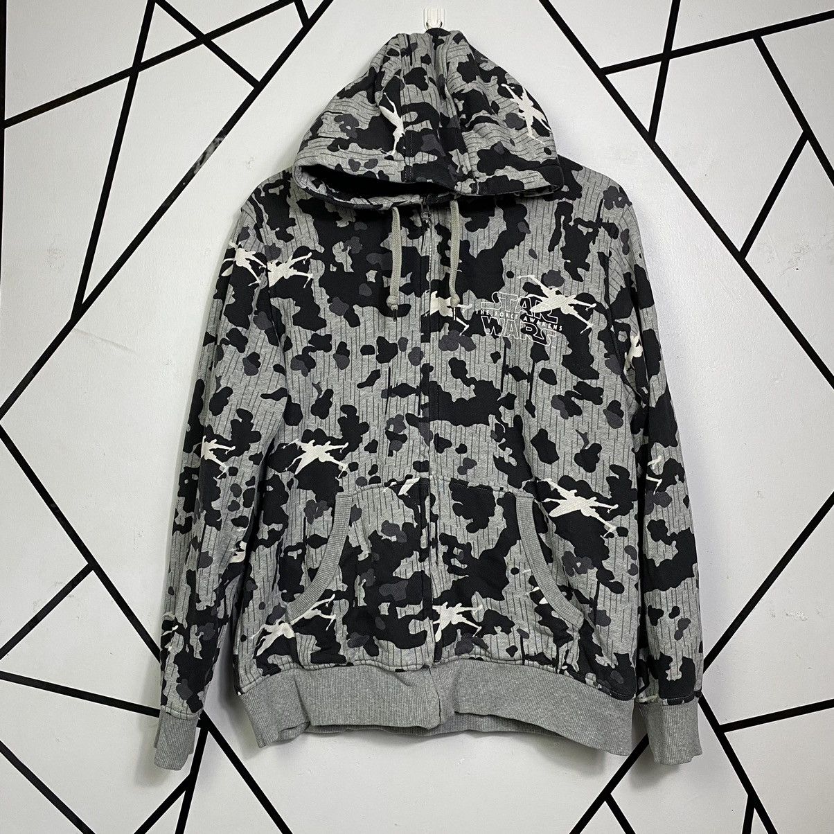 Japanese Brand × Star Wars Vintage Japanese Uniqlo Starwar Sherpa Zipper Hoodies Size US L / EU 52-54 / 3 - 1 Thumbnail