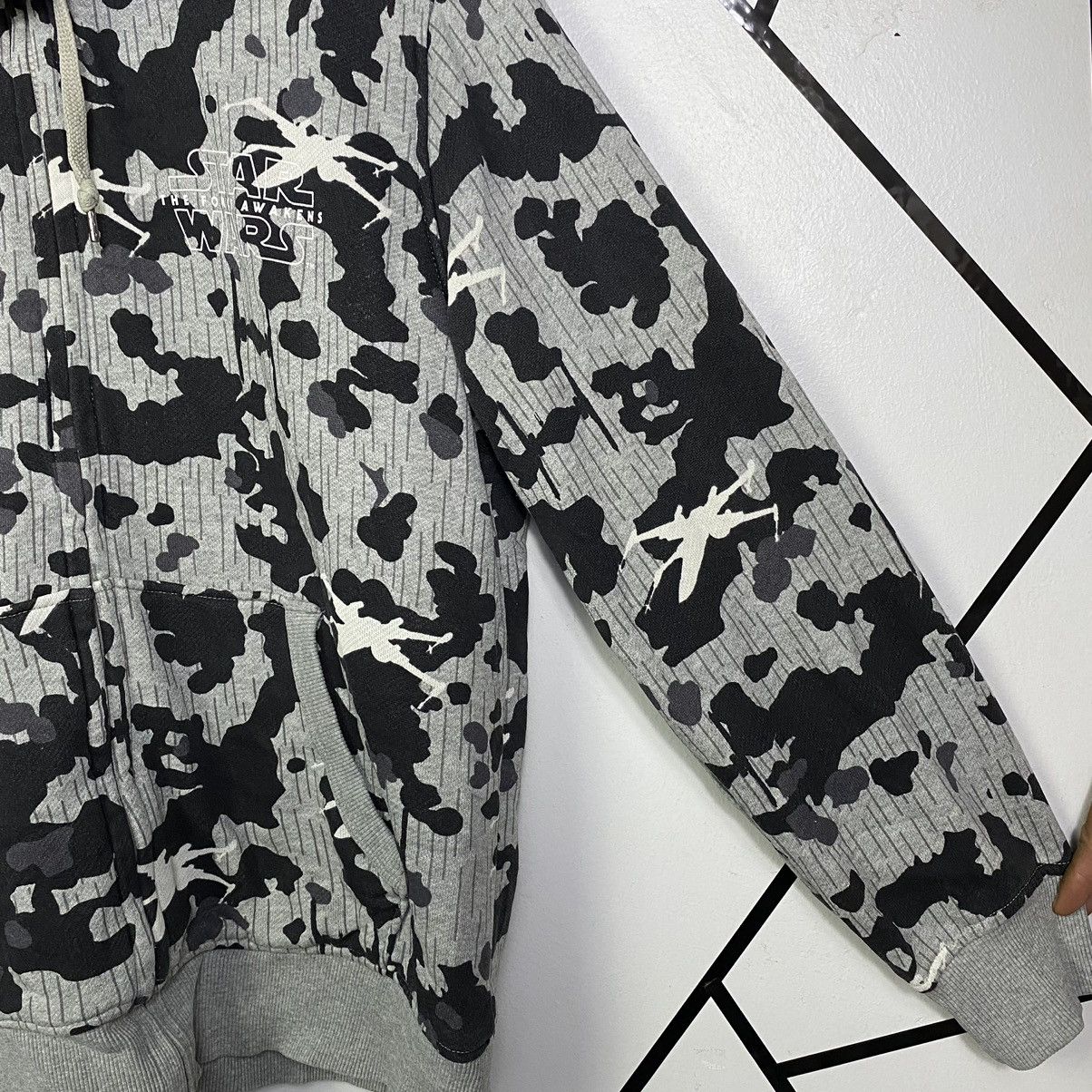 Japanese Brand × Star Wars Vintage Japanese Uniqlo Starwar Sherpa Zipper Hoodies Size US L / EU 52-54 / 3 - 5 Thumbnail