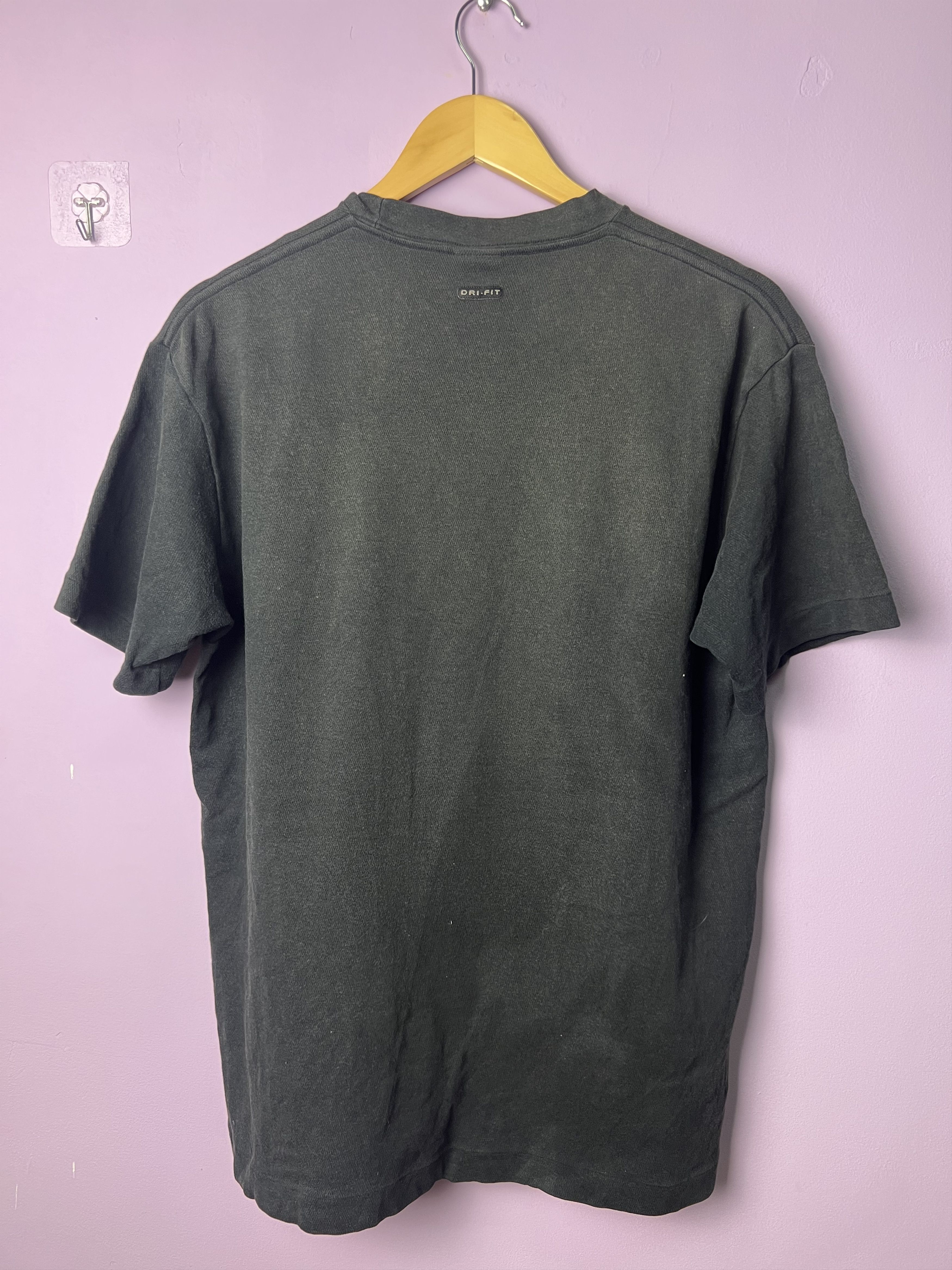 Nike 🔥Rare Vintage Nike Tarzan Dri Fit Tees Size US M / EU 48-50 / 2 - 2 Thumbnail