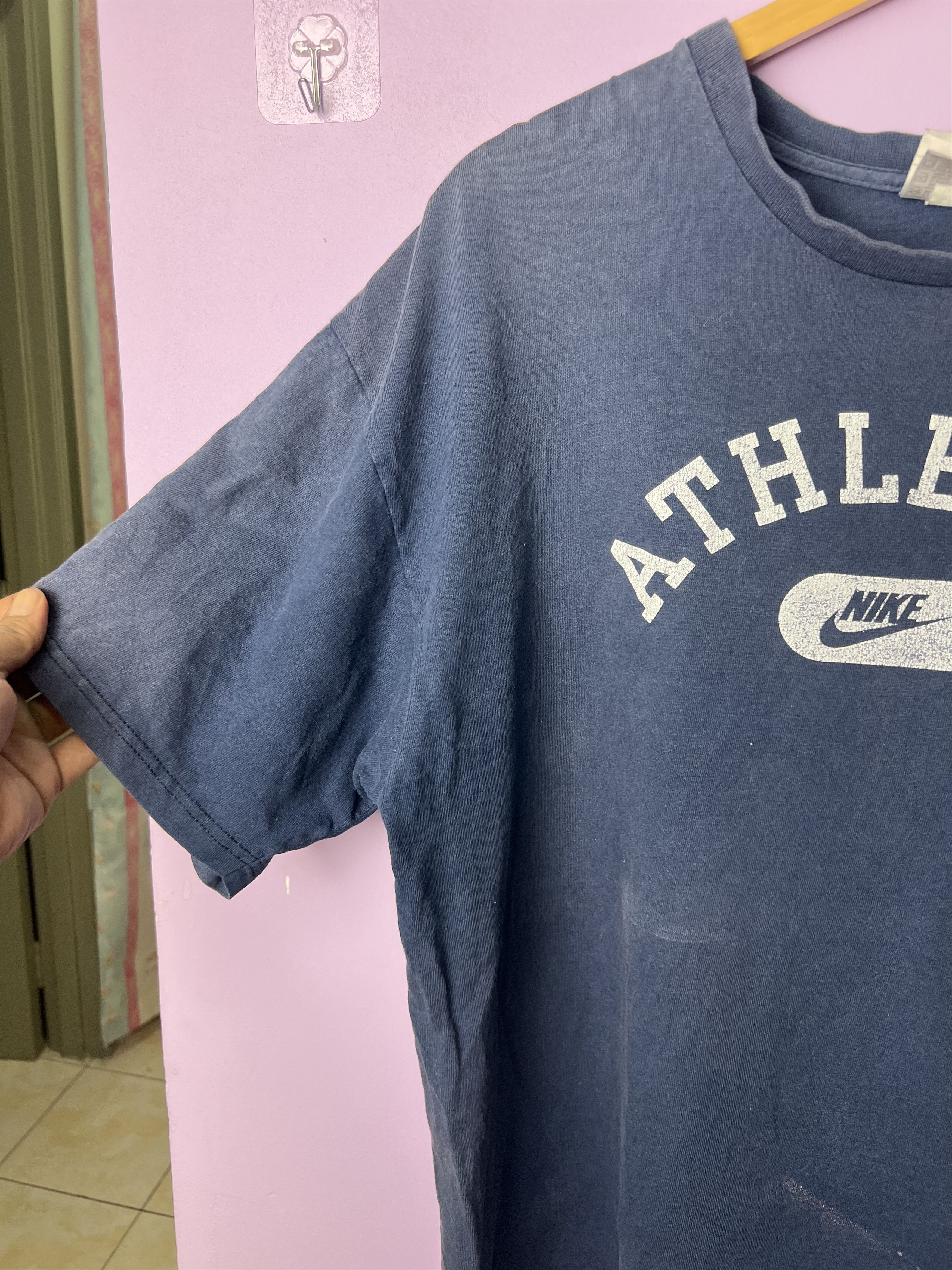 Nike 🔥Vintage Nike Athletics Tees Size US L / EU 52-54 / 3 - 6 Thumbnail