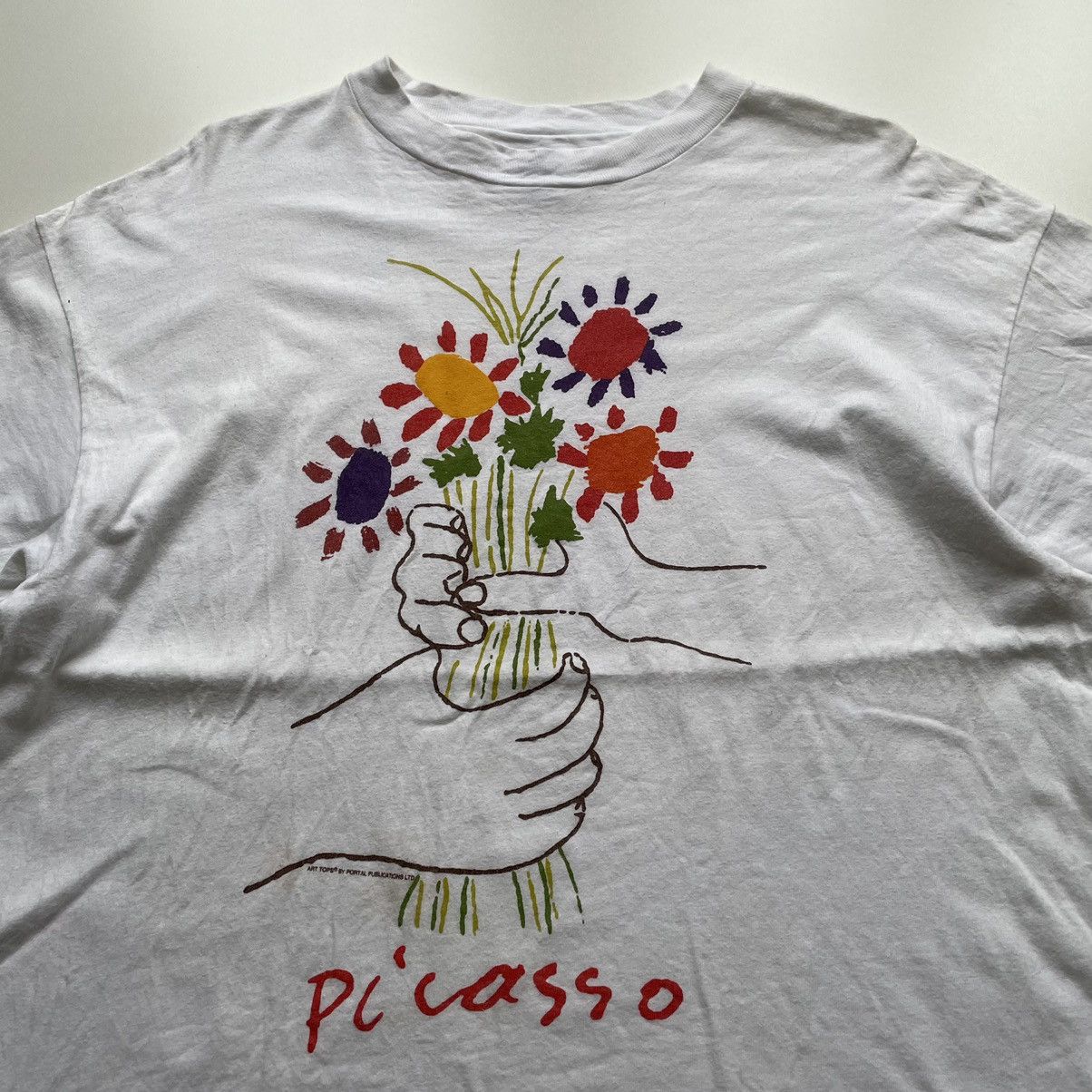 Vintage Vintage 90s Picasso bouquet of peace art t shirt made in usa Size US L / EU 52-54 / 3 - 2 Thumbnail
