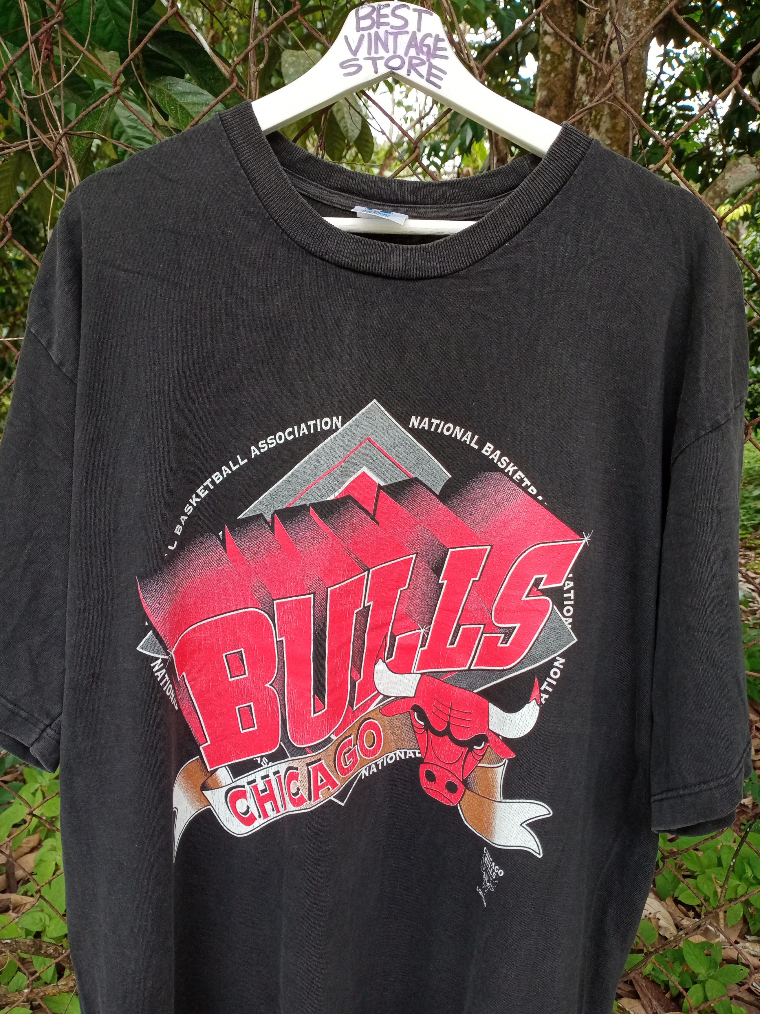 Logo 7 Vintage 90s Chicago Bulls Tshirt big logo Size US L / EU 52-54 / 3 - 2 Thumbnail