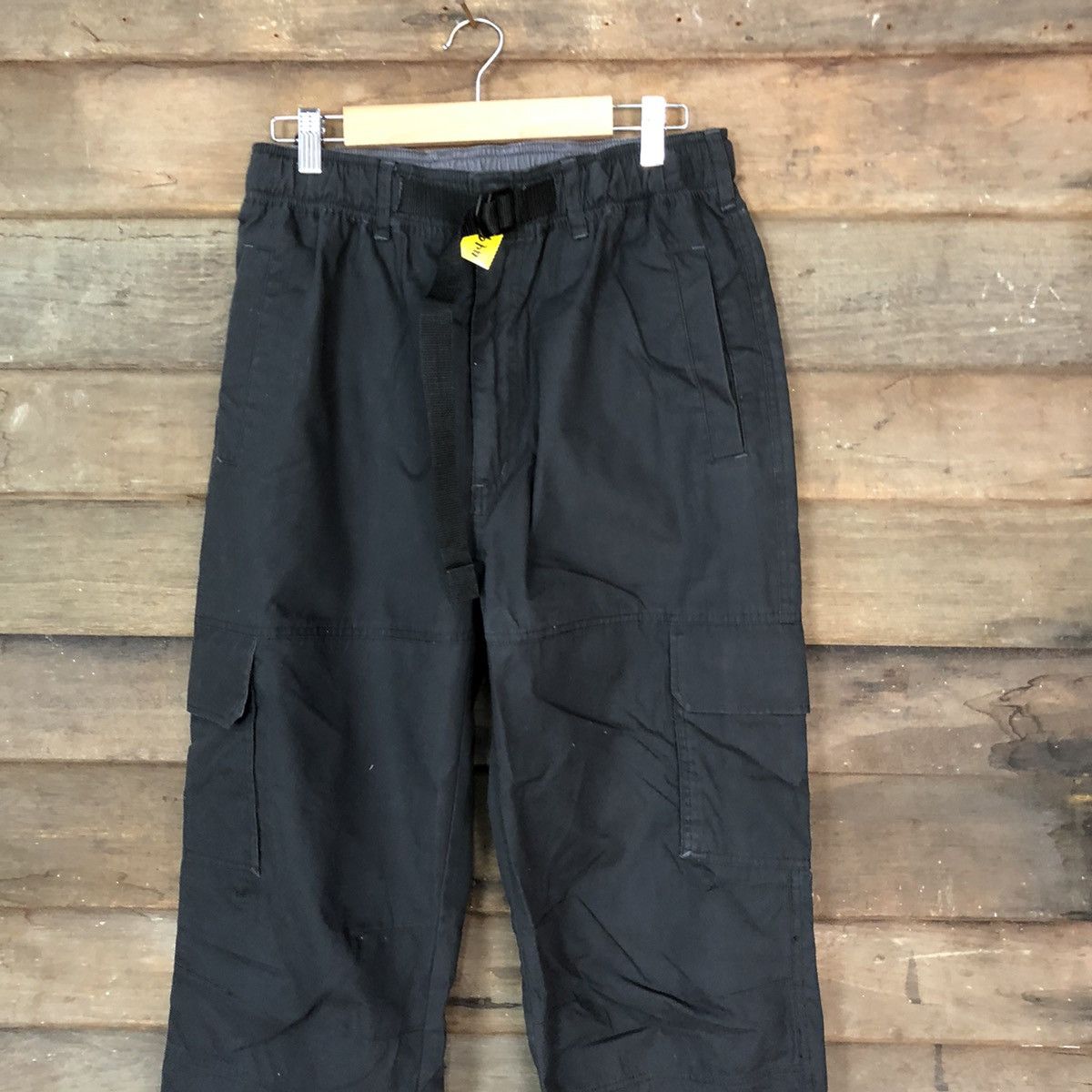 Japanese Brand Japanese Brand Black hiking multipocket Cargo Pants #4496 Size US 33 - 2 Thumbnail