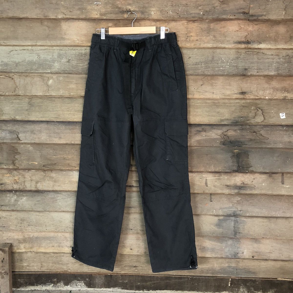 Japanese Brand Japanese Brand Black hiking multipocket Cargo Pants #4496 Size US 33 - 1 Thumbnail