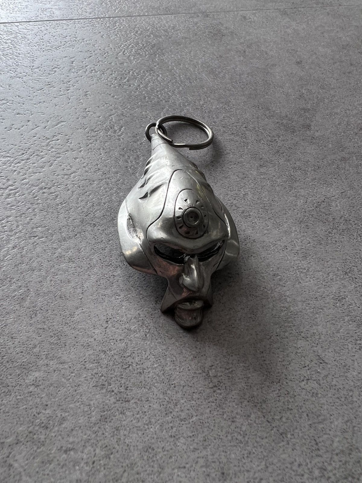 image of Oakley x Vintage 90's Keychain in Silver, Men's