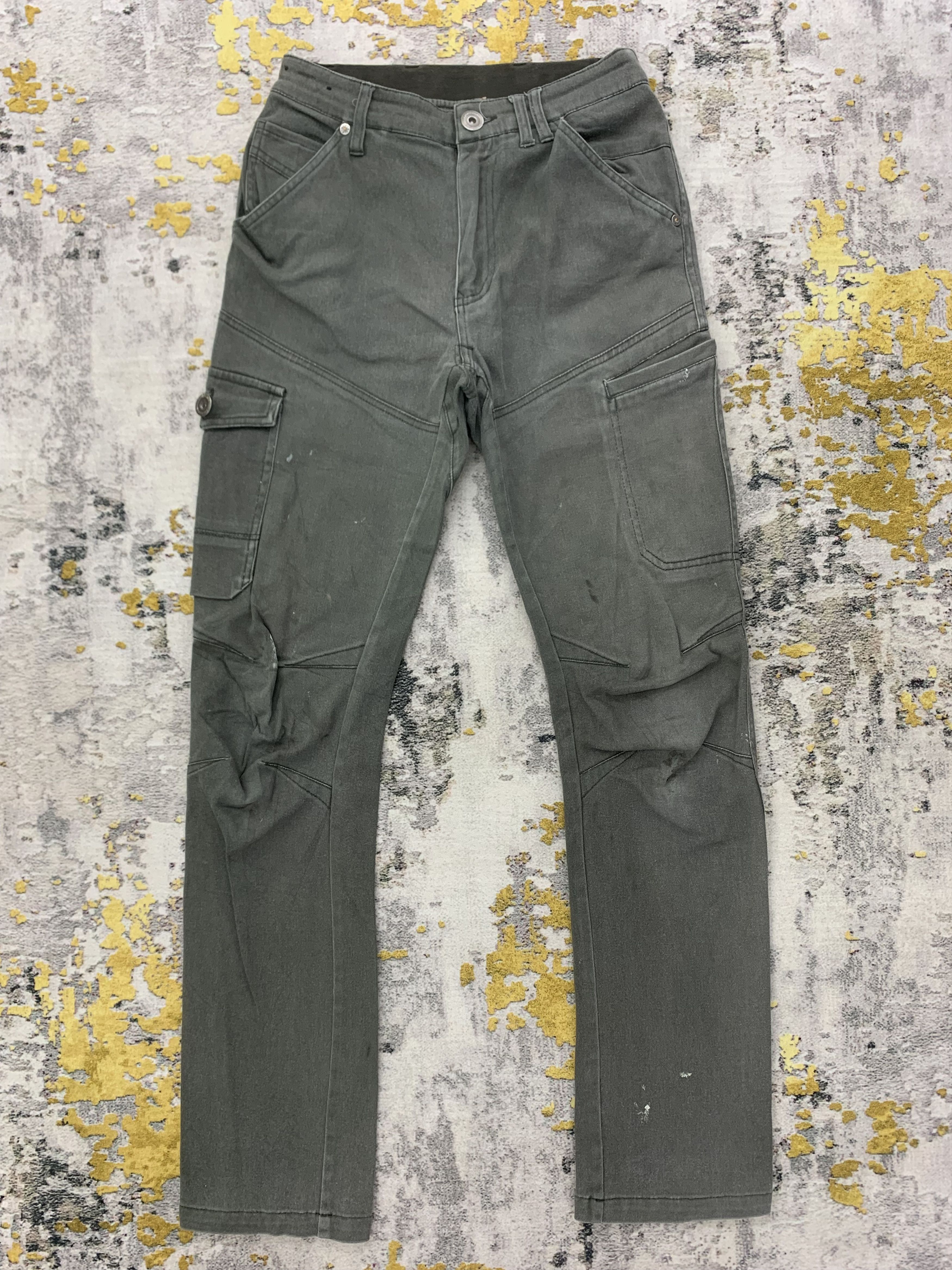 image of Vintage Cargo Pants Size 24 in Green, Women's