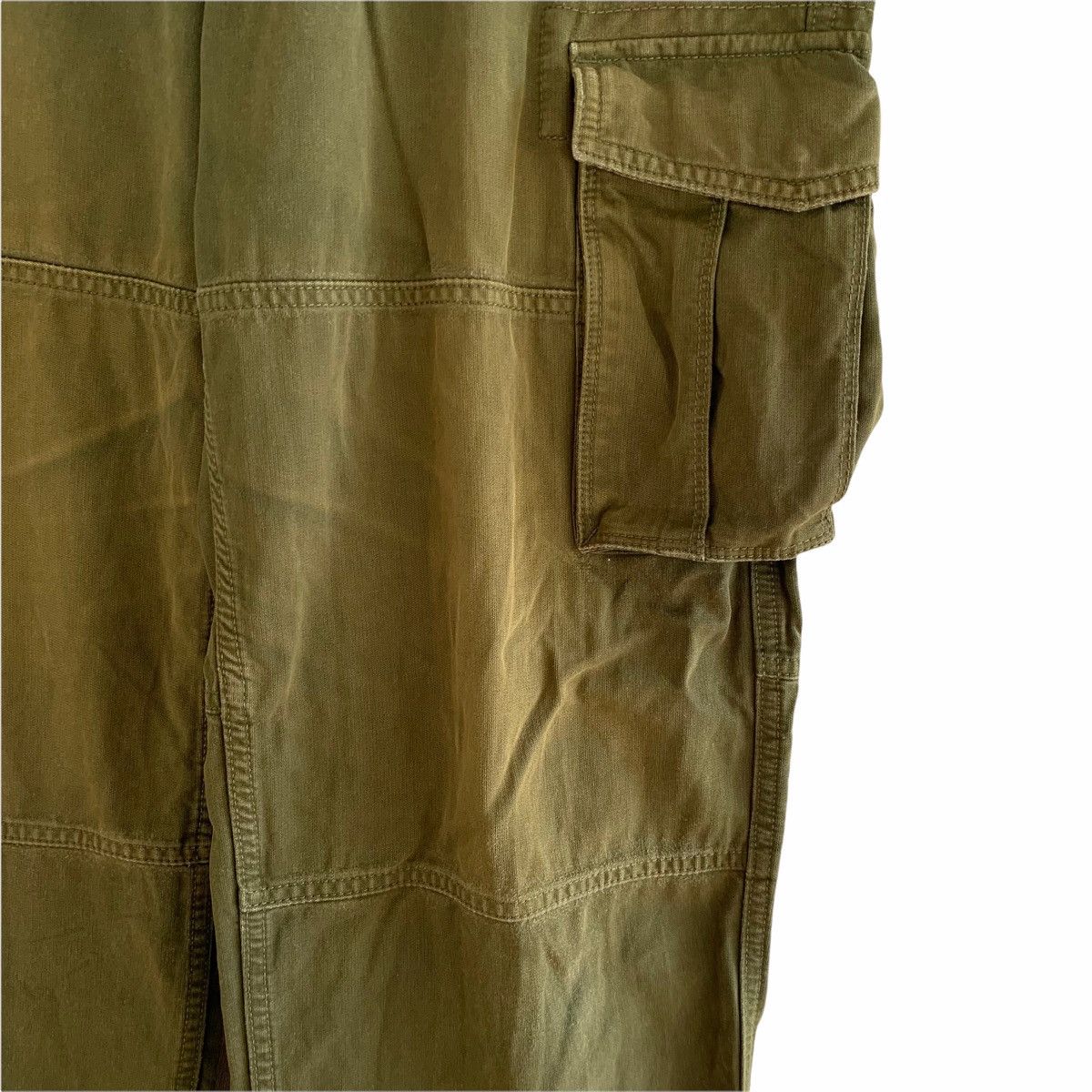 Uniqlo Uniqlo Cargo Pant Military Style Size US 35 - 7 Thumbnail