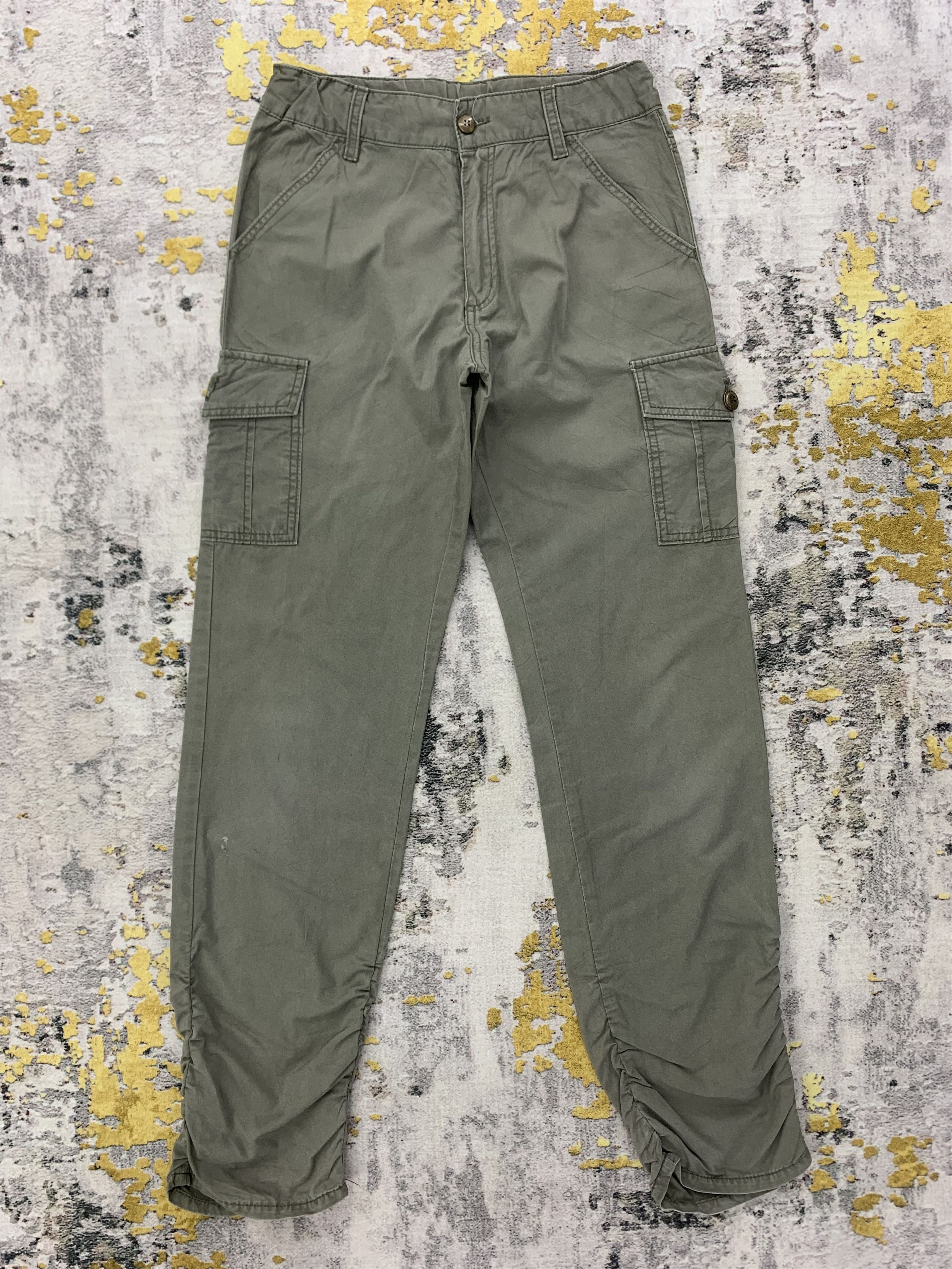 image of Vintage Cargo Pants Size 25 in Green, Women's