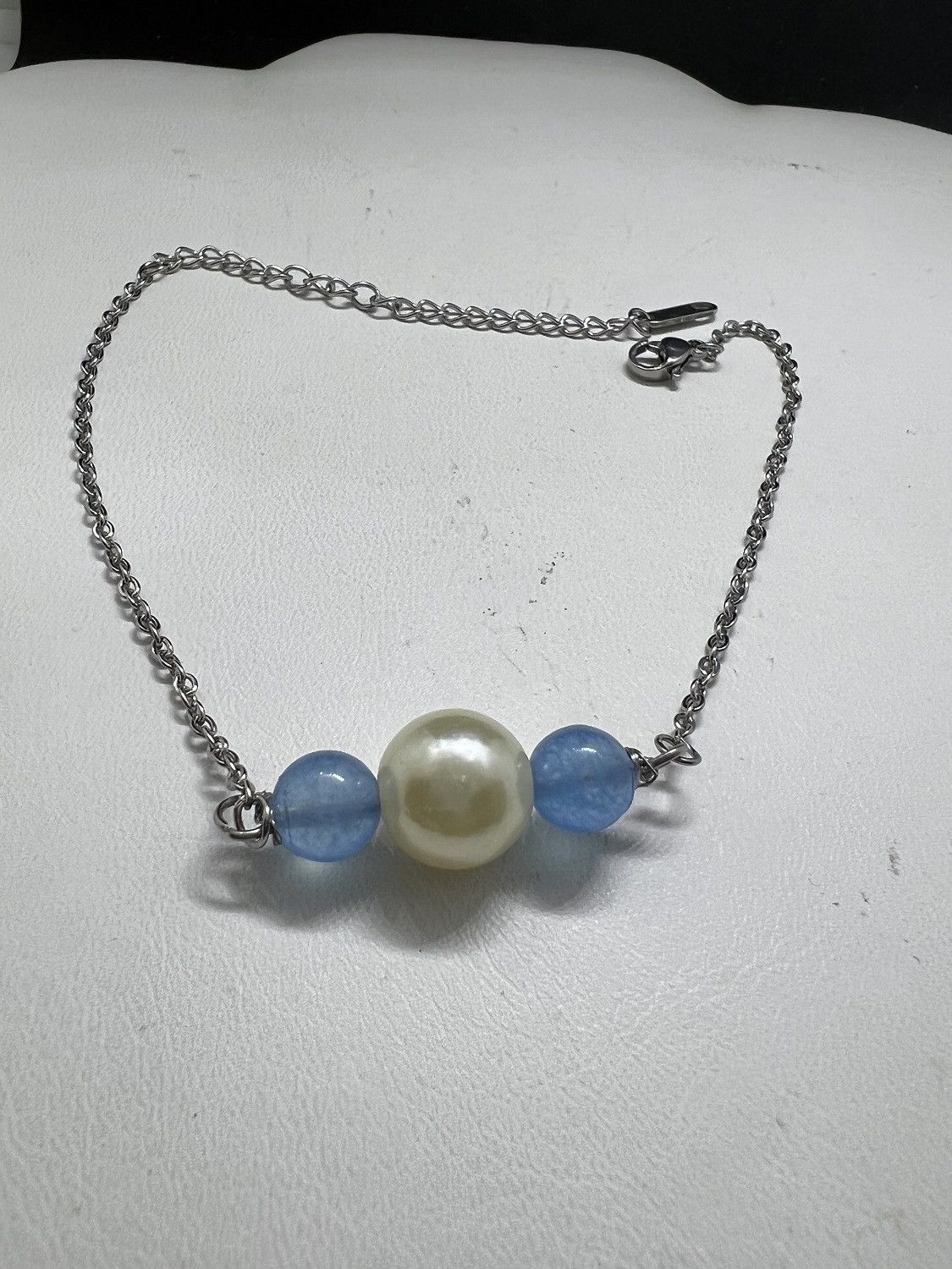 Handmade White pearl bead chain bracelet with Crystal beads Size ONE SIZE - 2 Thumbnail