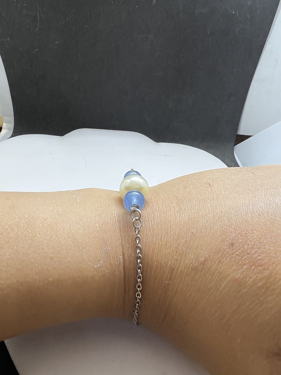 Handmade White pearl bead chain bracelet with Crystal beads Size ONE SIZE - 3 Thumbnail