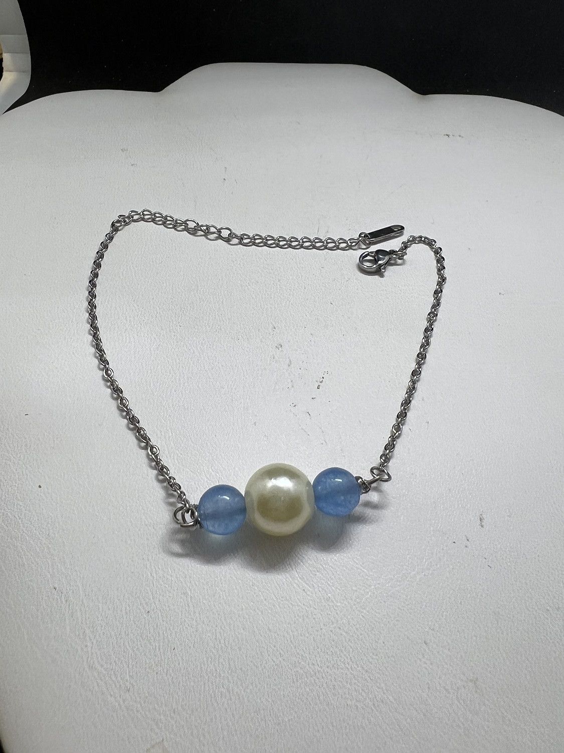 Handmade White pearl bead chain bracelet with Crystal beads Size ONE SIZE - 1 Thumbnail