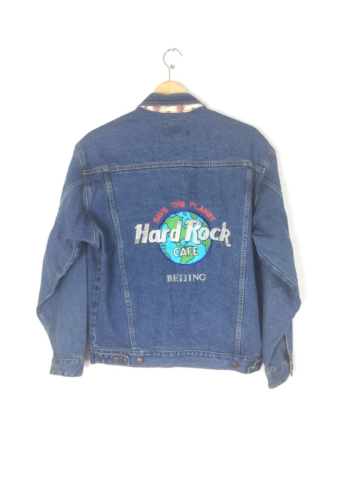 Hard Rock Cafe Vintage Hard Rock Cafe beijing Denim Jacket embroidery Size US M / EU 48-50 / 2 - 1 Thumbnail