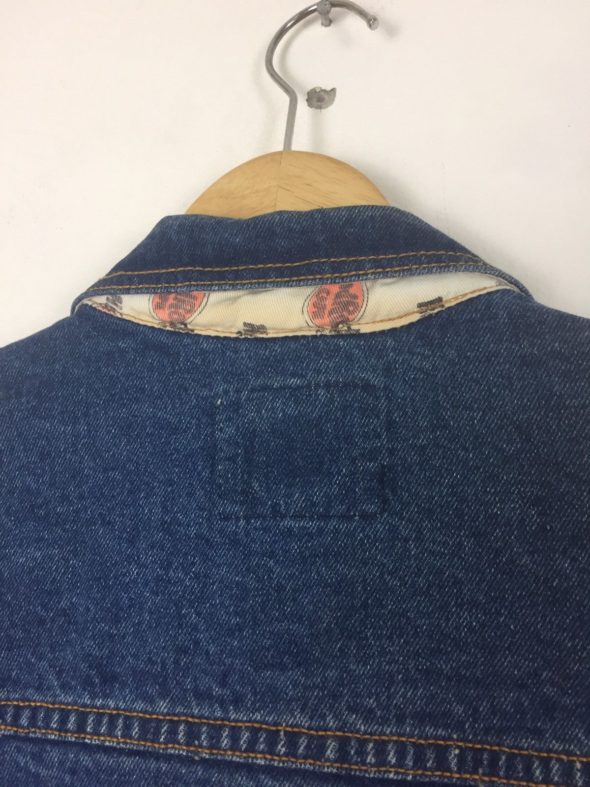 Hard Rock Cafe Vintage Hard Rock Cafe beijing Denim Jacket embroidery Size US M / EU 48-50 / 2 - 5 Thumbnail