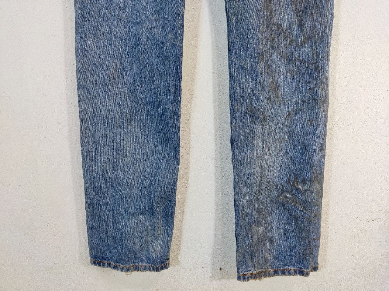 Levi's levis 505 relaxed fit distressed denim Size US 37 - 22 Thumbnail