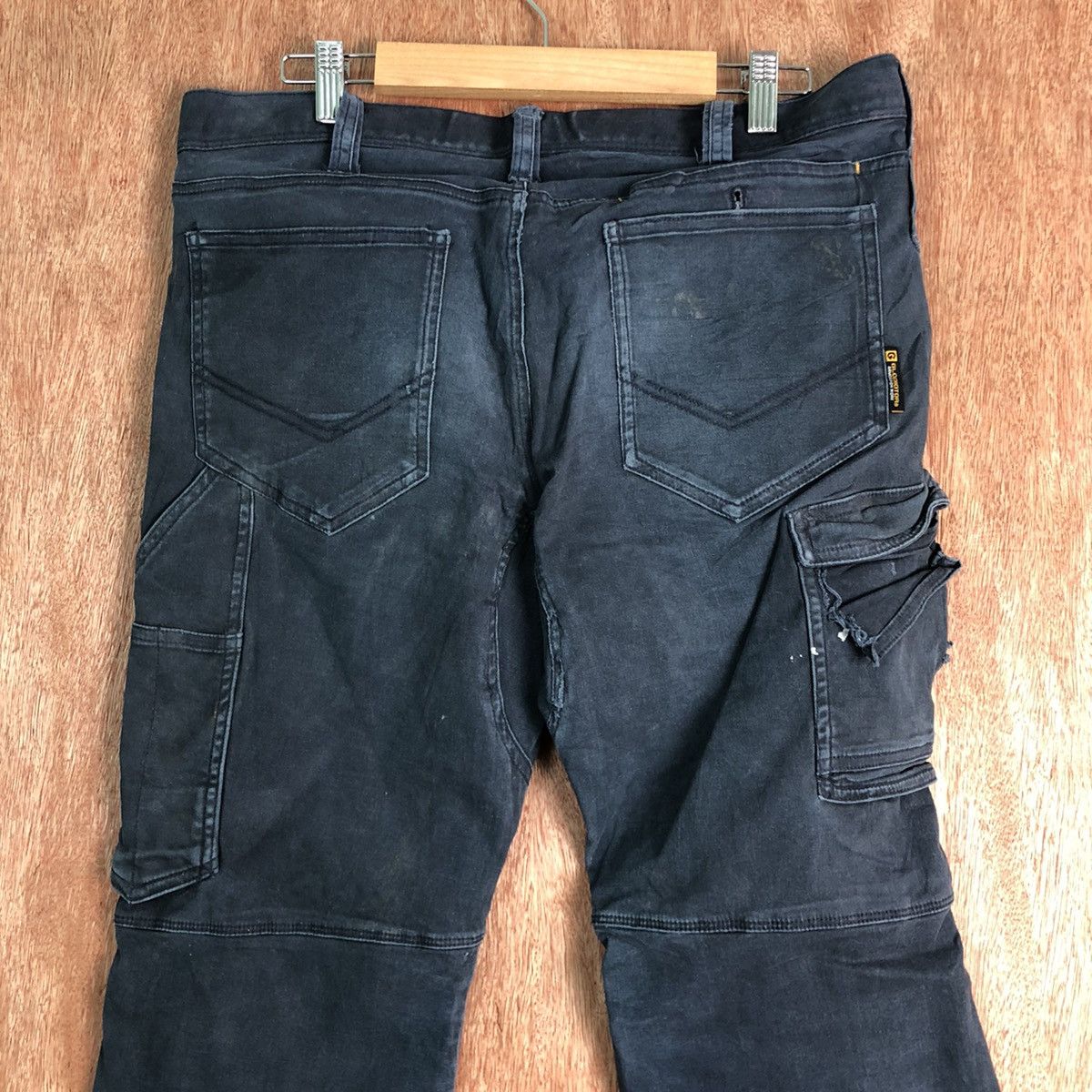 Japanese Brand DLL Gladiator japan distressed Multipocket Cargo Pants #c114 Size US 33 - 10 Thumbnail