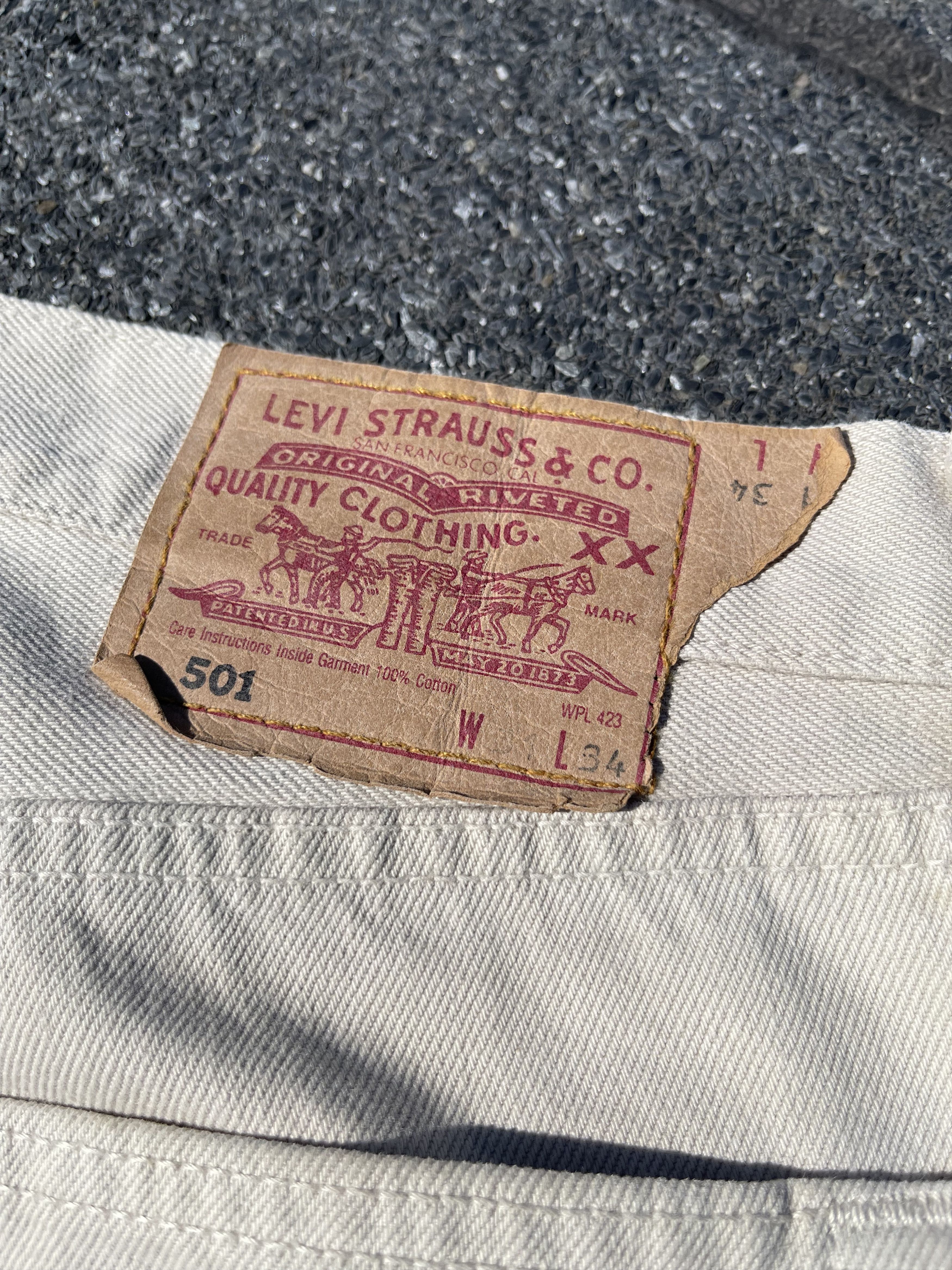Levi's × Levi's Vintage Clothing × Vintage Levi's 501 Made In USA Vintage Cream Denim Pant Size US 31 - 13 Thumbnail