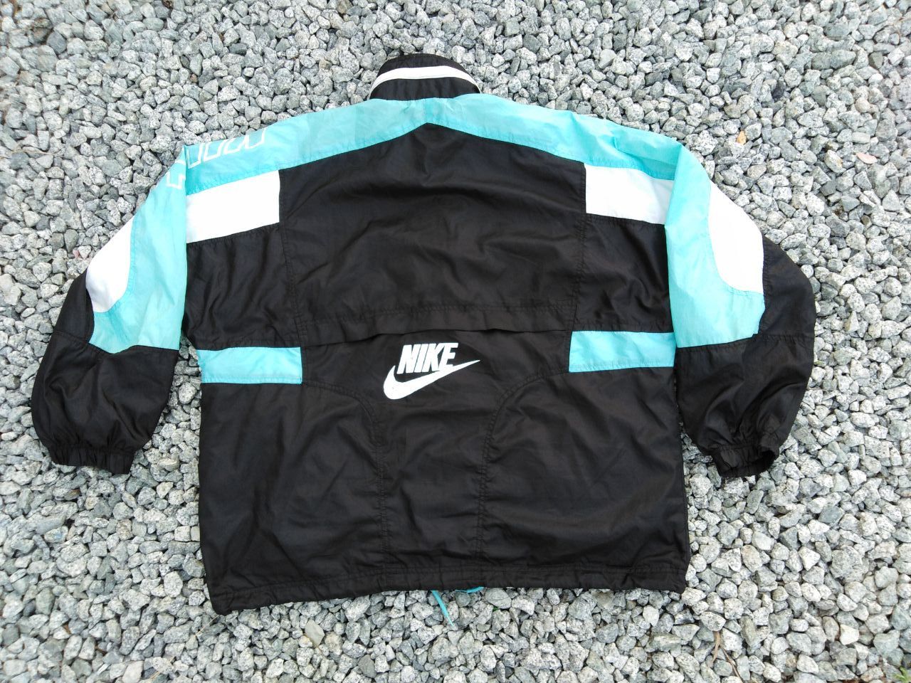Nike RARE! VINTAGE NIKE CENTER BIG LOGO LIGHT JACKET Size US L / EU 52-54 / 3 - 3 Thumbnail