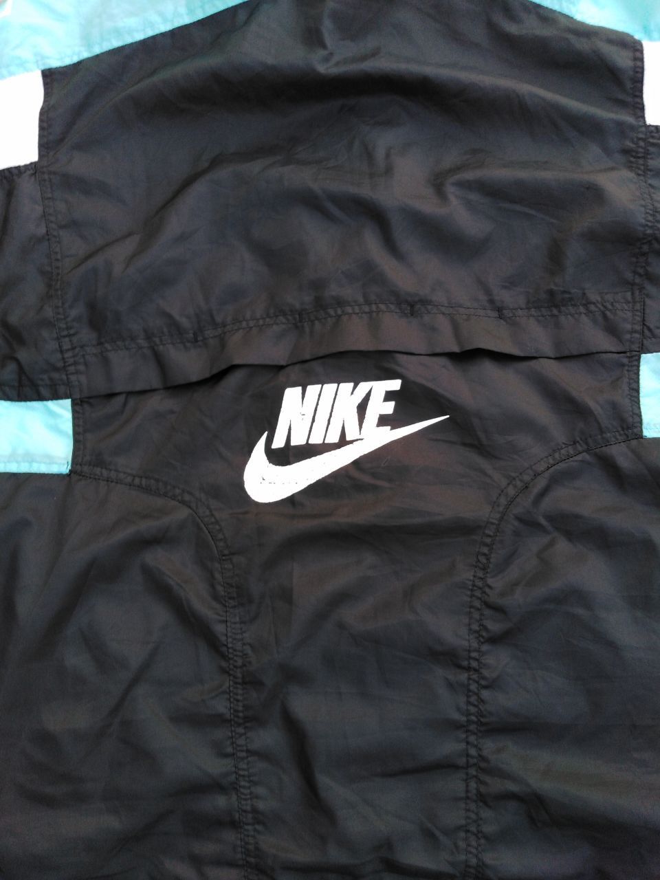 Nike RARE! VINTAGE NIKE CENTER BIG LOGO LIGHT JACKET Size US L / EU 52-54 / 3 - 5 Thumbnail