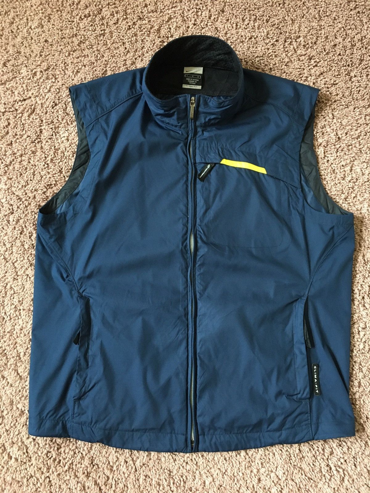 nike vest