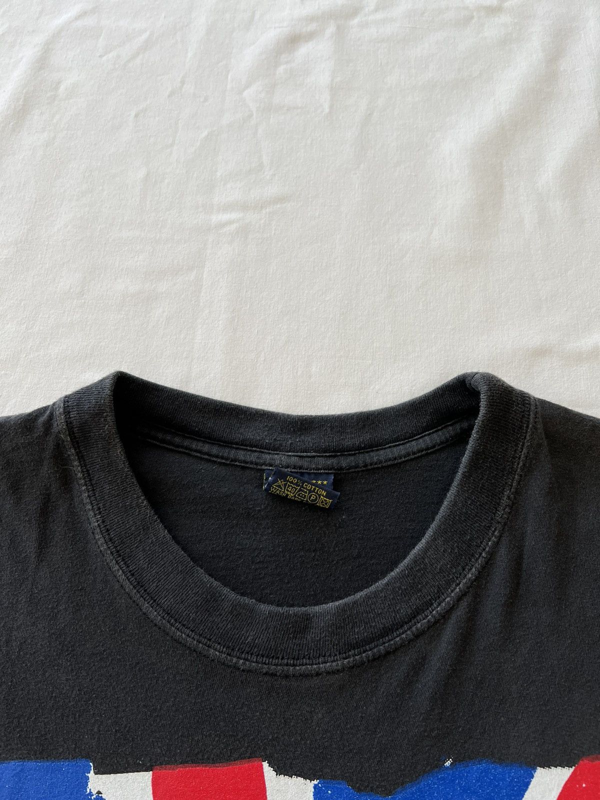 Band Tees Vintage 90s Sex Pistols God Save The Queen Black Tee Size US L / EU 52-54 / 3 - 14 Thumbnail