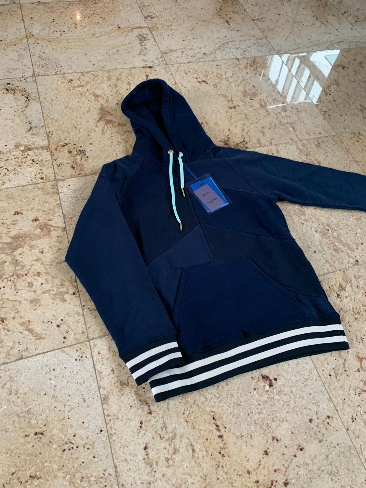 Acne Studios Pullover Patch Hoodie in Navy Size US XS / EU 42 / 0 - 2 Thumbnail