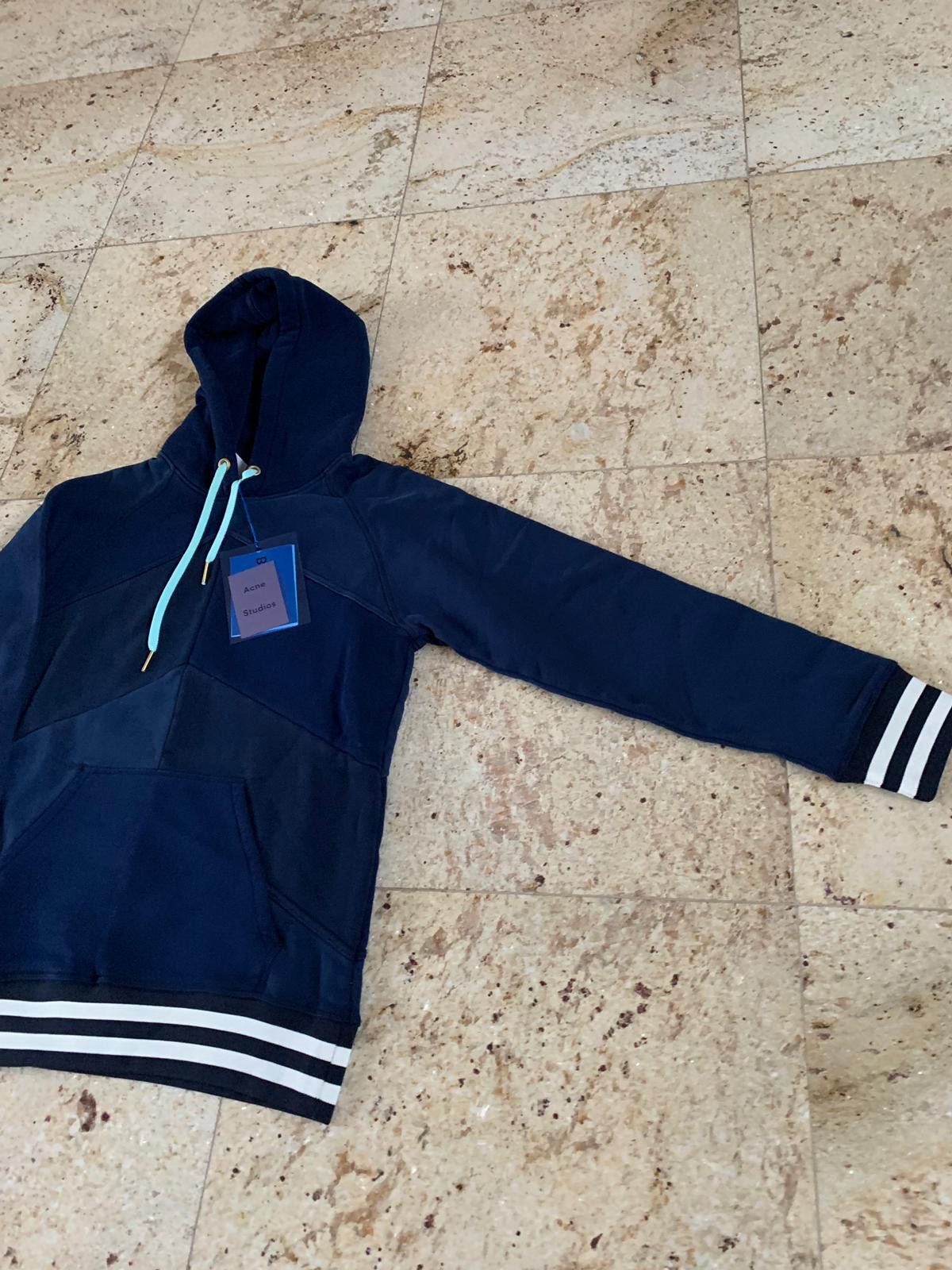 Acne Studios Pullover Patch Hoodie in Navy Size US XS / EU 42 / 0 - 7 Thumbnail