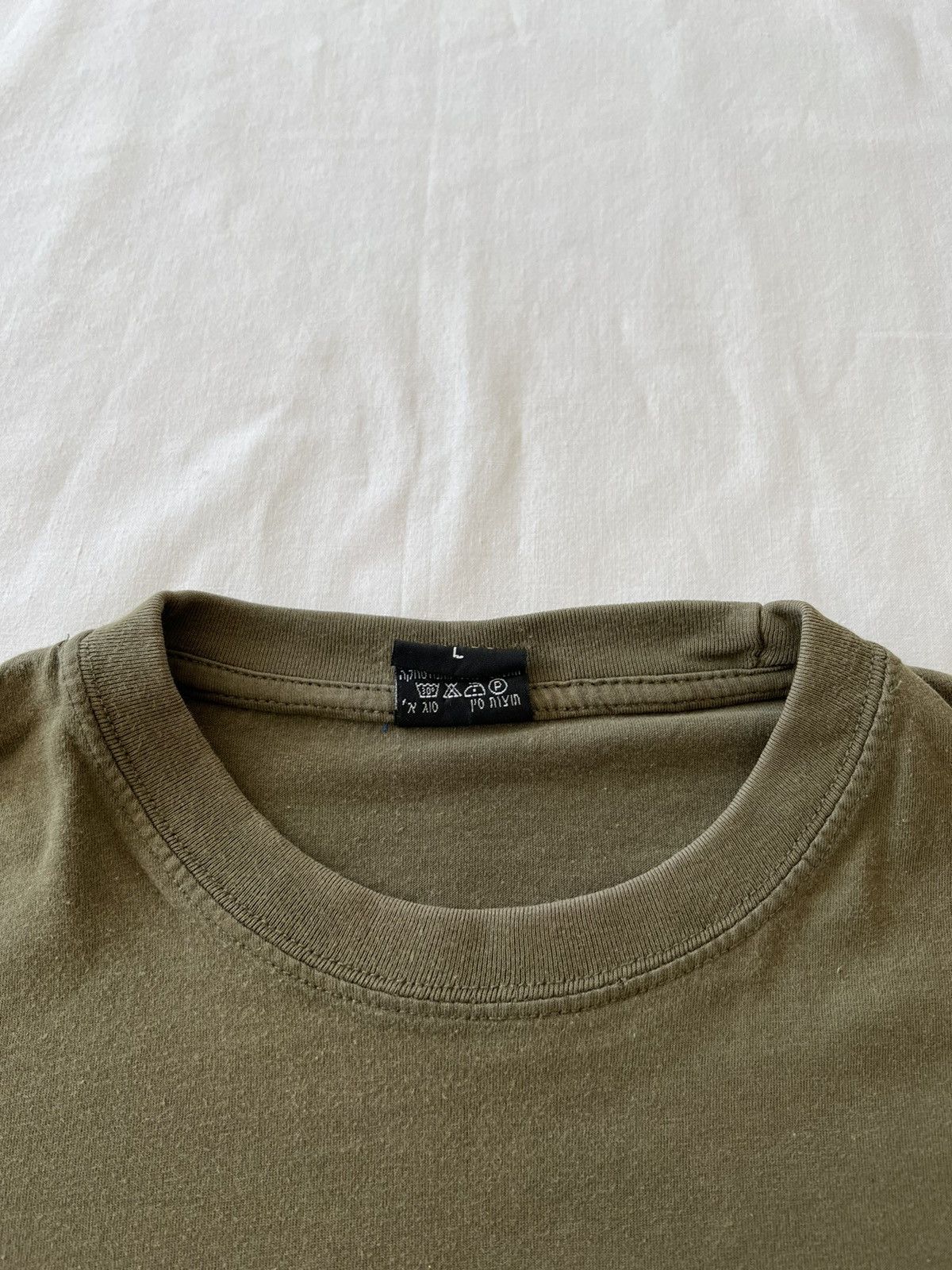 Band Tees Vintage 90s Fuck You Hand Sign Middle Finger Tee Size US L / EU 52-54 / 3 - 9 Thumbnail
