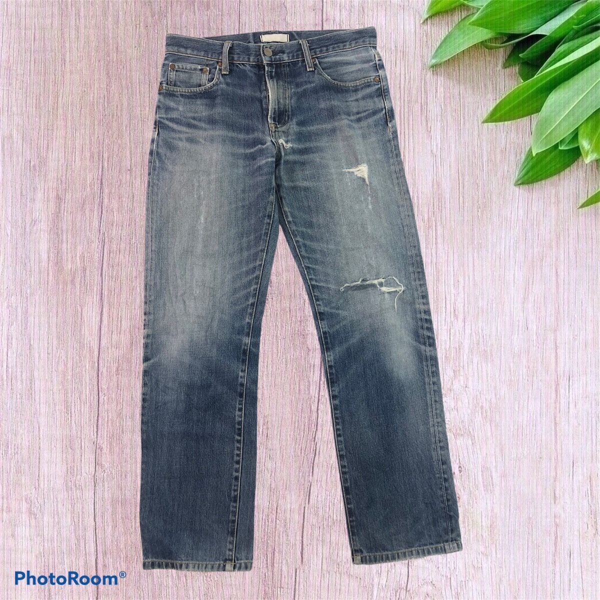 Uniqlo Vintage UNIQLO Distressed Denim Design Size US 30 / EU 46 - 1 Thumbnail