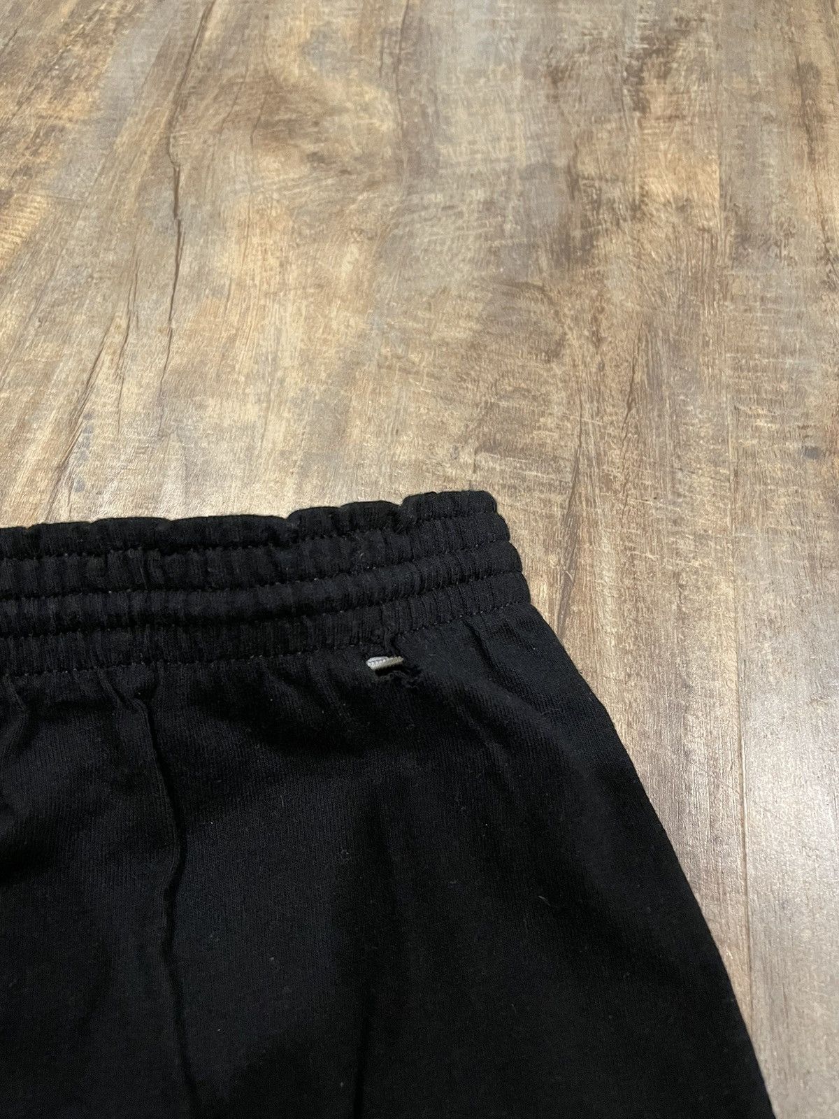 No Vacancy Inn RARE Vlone x No Vacancy Inn Champion Logo Shorts Size US 34 / EU 50 - 6 Thumbnail