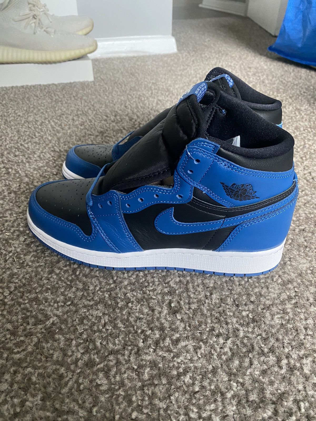 Jordan Brand × Nike Size 6Y GS Jordan 1 High Marina Blue Size US 6 / EU 39 - 3 Thumbnail