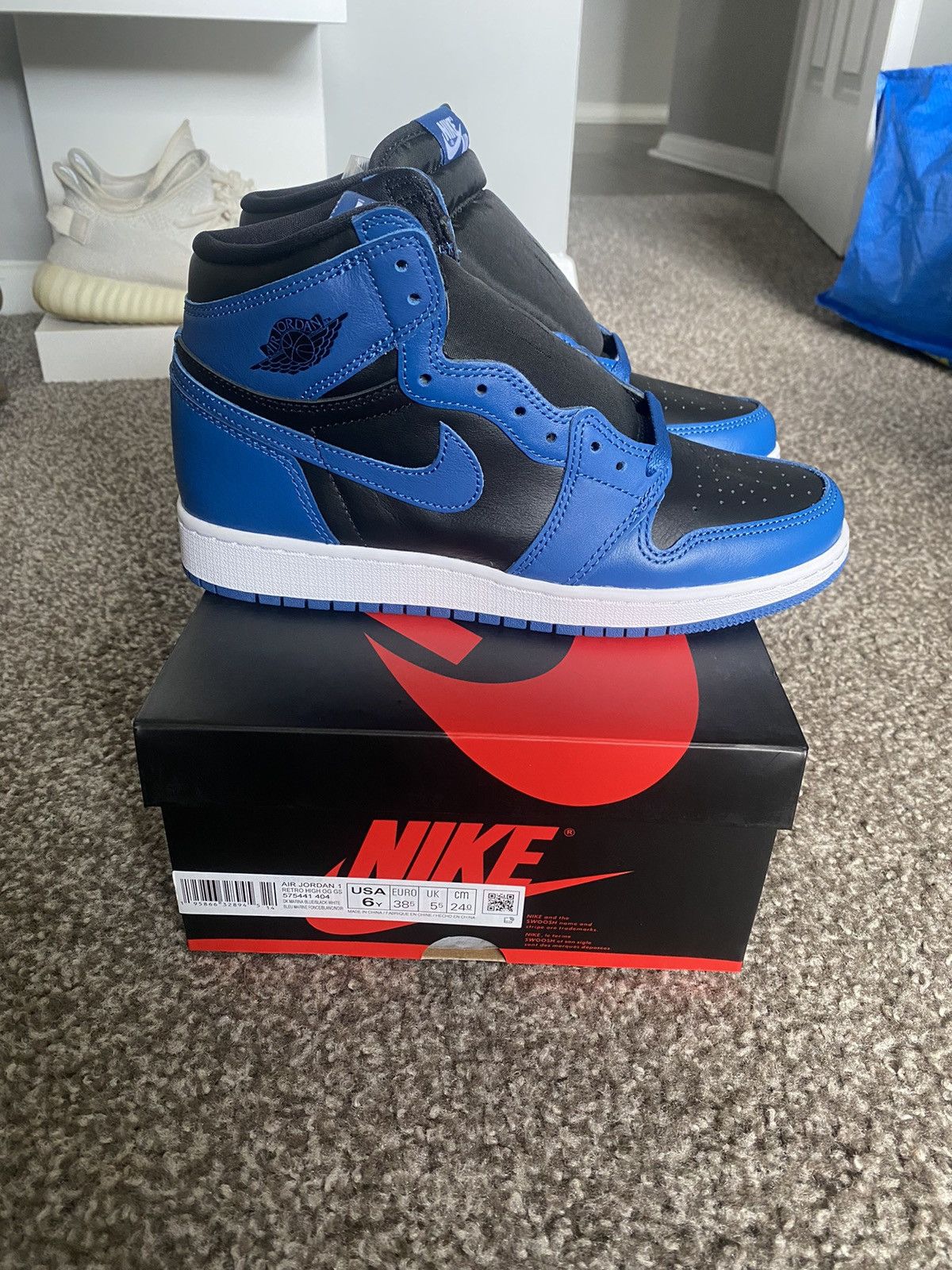 Jordan Brand × Nike Size 6Y GS Jordan 1 High Marina Blue Size US 6 / EU 39 - 1 Thumbnail