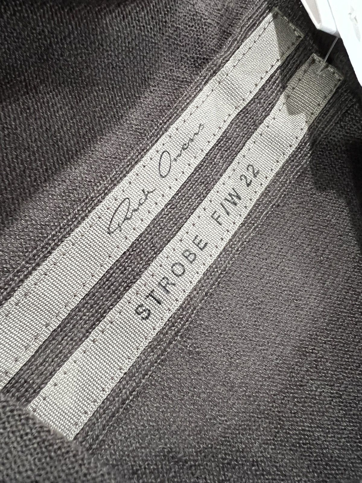 Rick Owens Rick Owens men’s cashmere sweater. One size. $900 Size US S / EU 44-46 / 1 - 8 Thumbnail