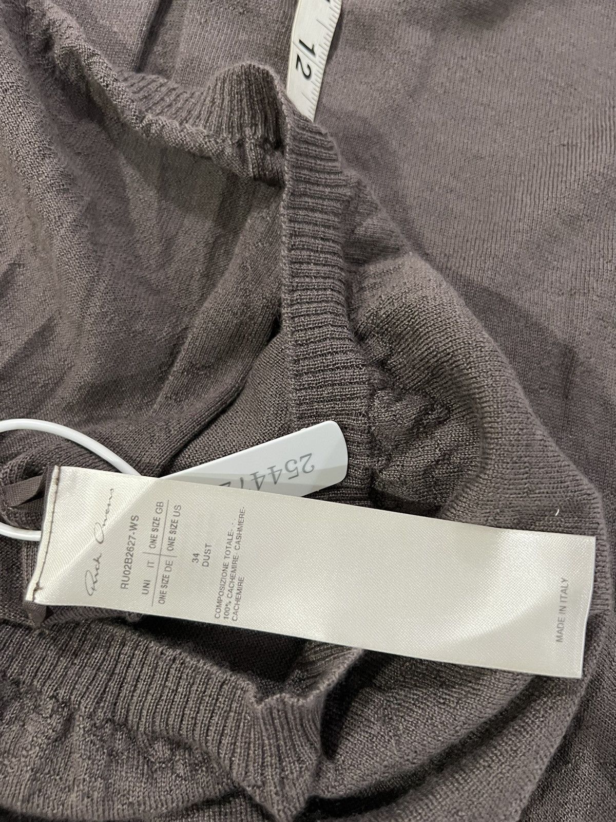 Rick Owens Rick Owens men’s cashmere sweater. One size. $900 Size US S / EU 44-46 / 1 - 3 Thumbnail