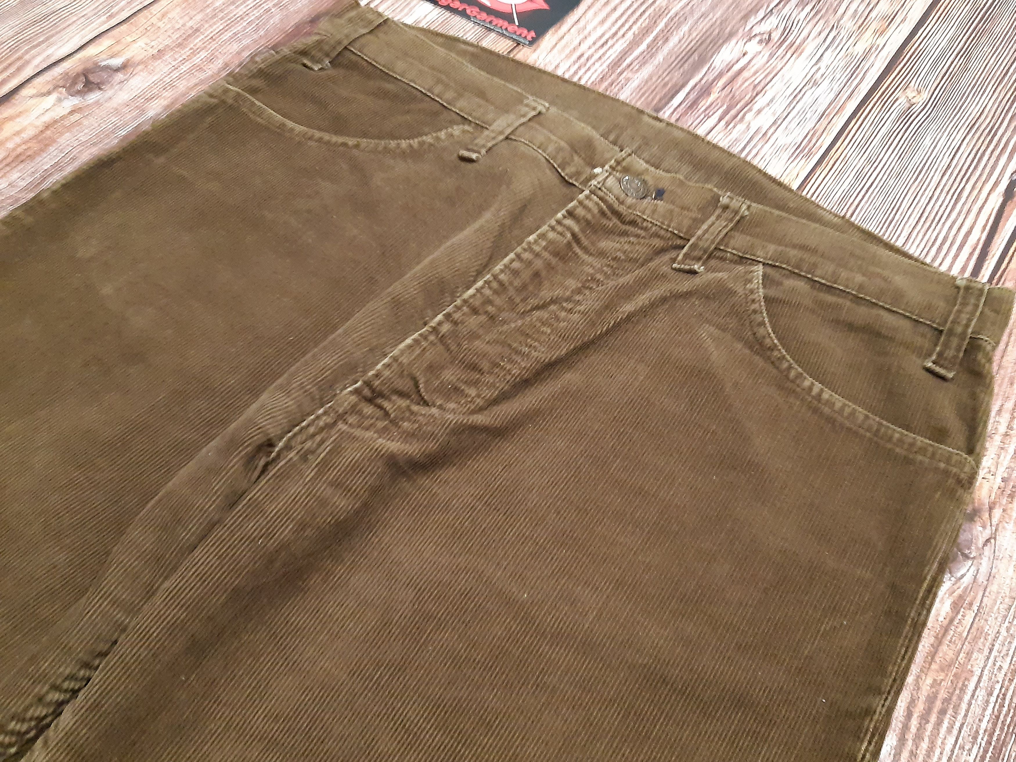 Levi's Levis 646 Jeans Flare Bell Bottom Corduroy Vintage Size US 35 - 4 Thumbnail